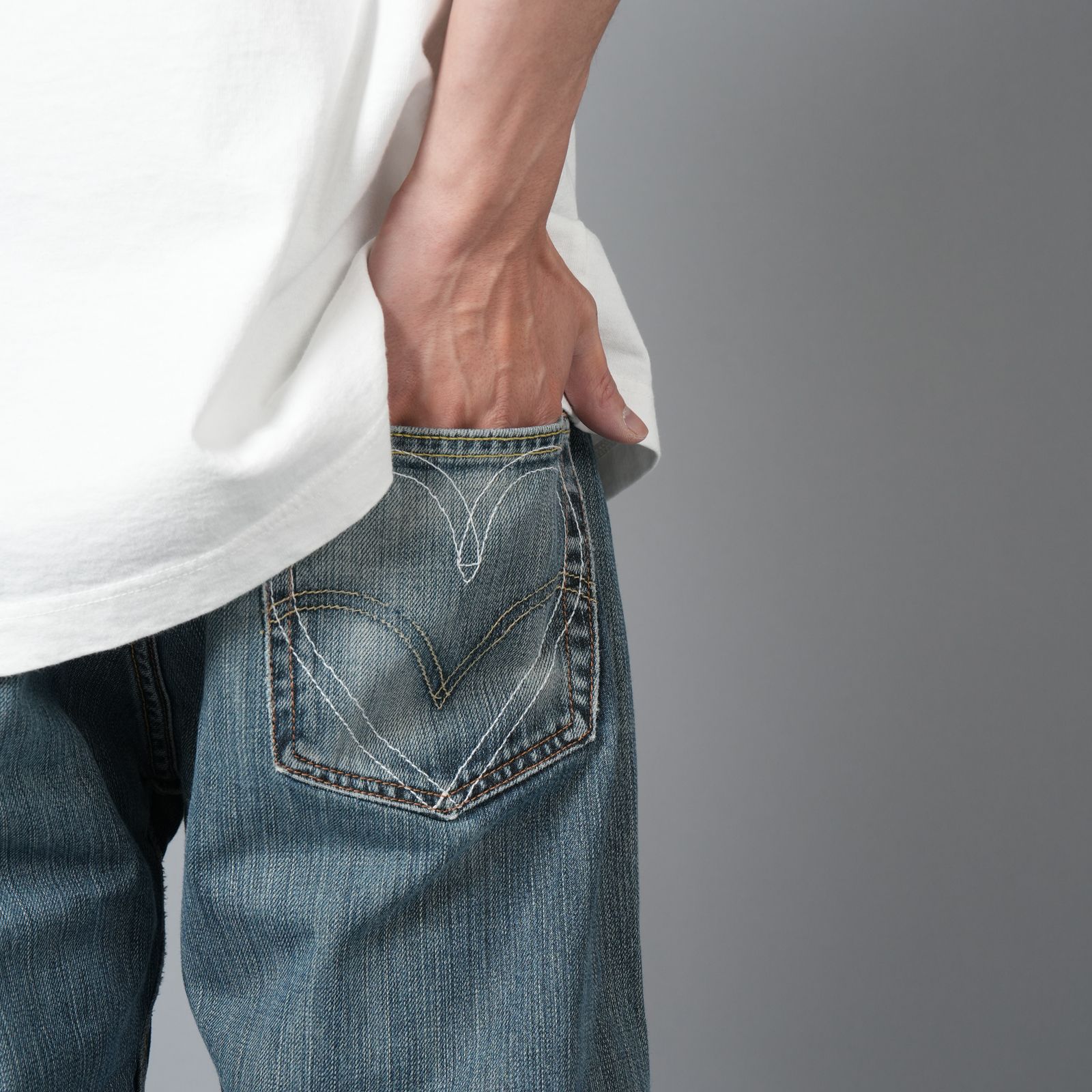 【ラスト1点】BASICKS x Vintage Levi's Heart Pocket Denim / ハートポケットデニム [32インチ] (ブルー)