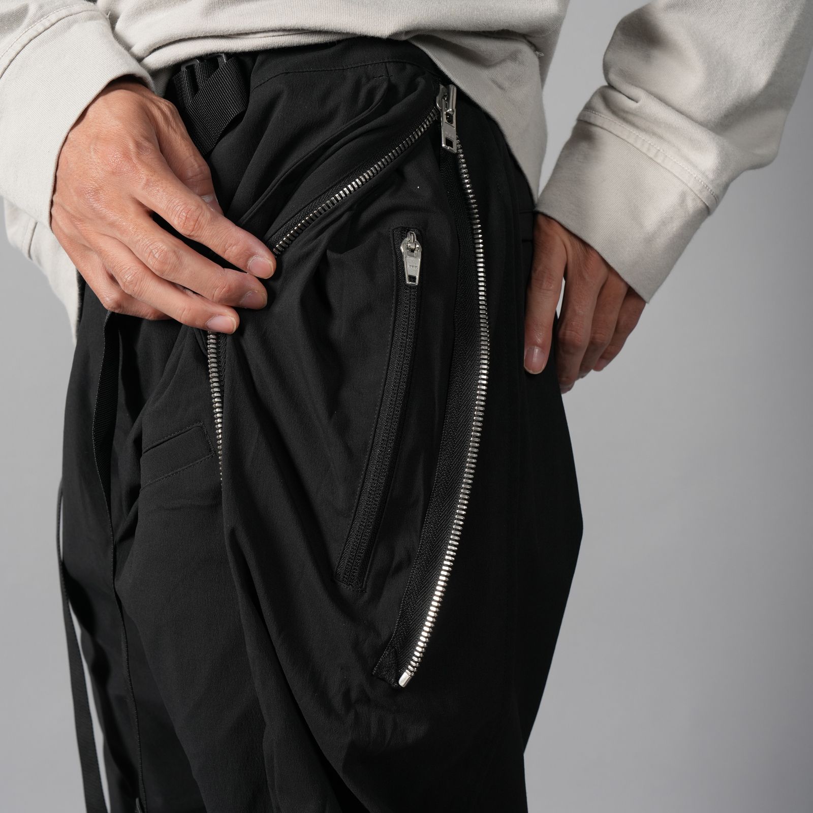 P63-E  / ENCAPSULATED NYLON DRAWCORD PANT [ストレートフィット](ブラック)