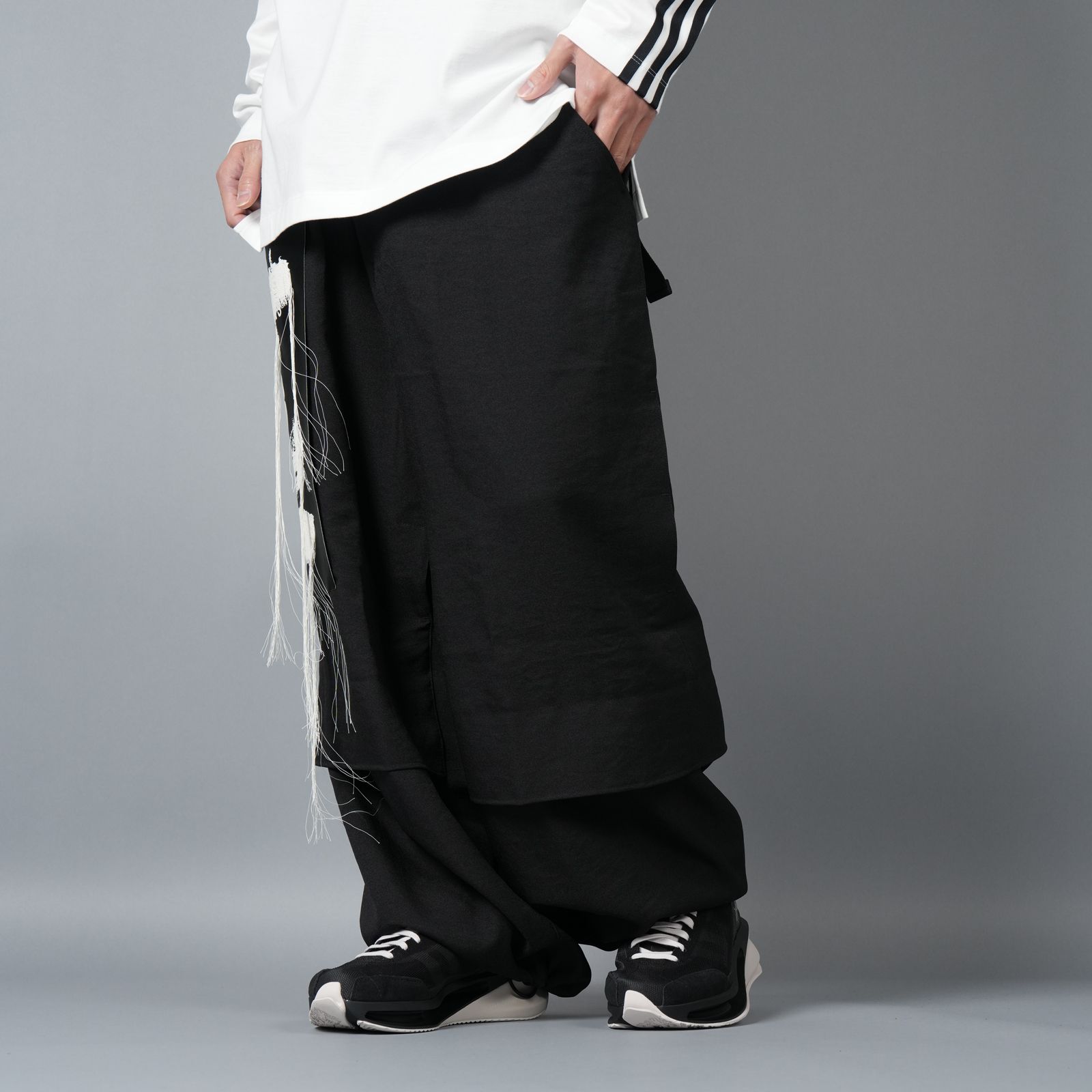 Y-3 パンツ ブラック/値下げ不可 Y-3 - 【ラスト1点】Y-3 Sport Uniform Cuffed Cargo Pants