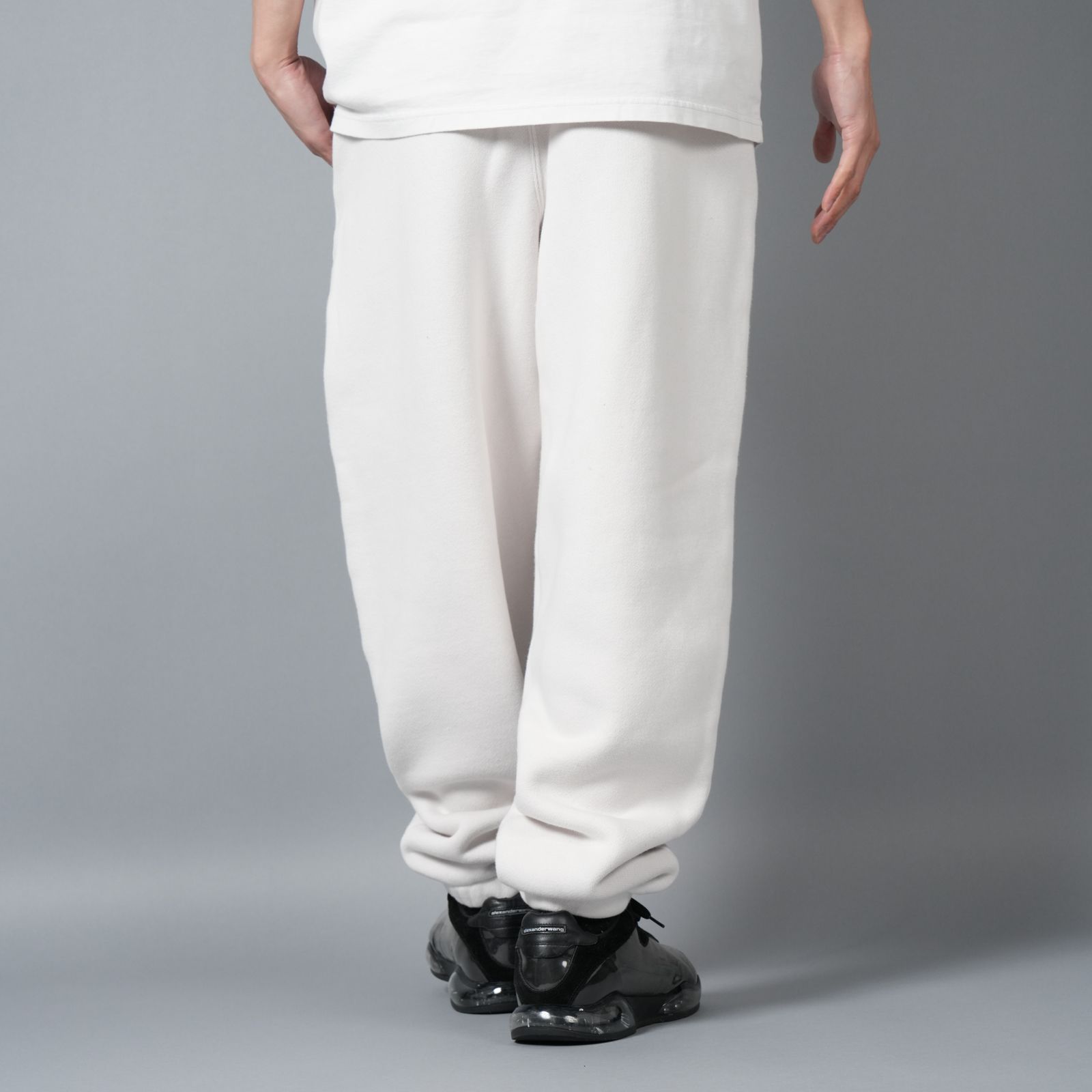 【ラスト1点】GRAPHIC SWEATPANTS / グラフィック クルーネックスウェットパンツ   (ダーティーホワイト)