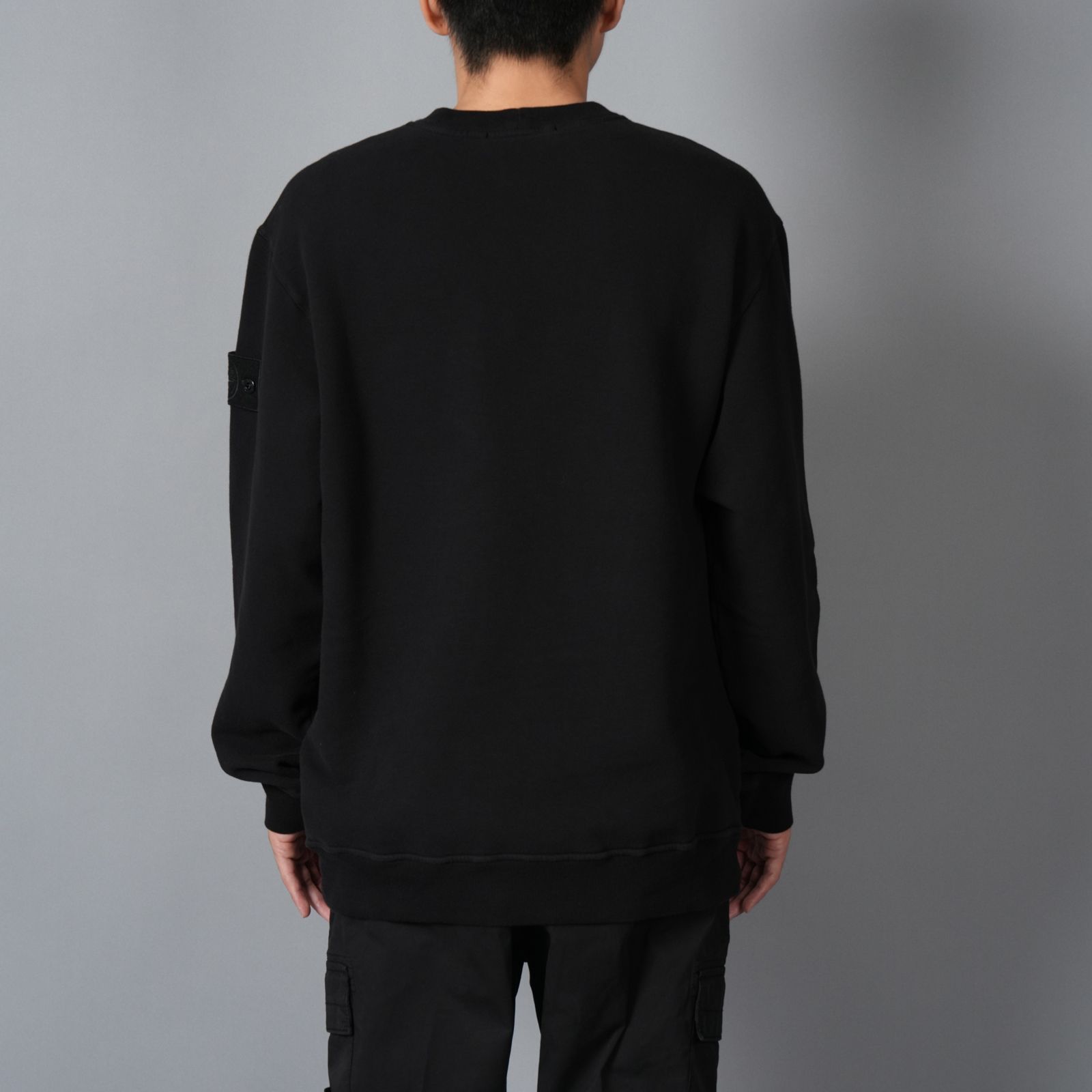 6100069 STRETCH COTTON FLEECE_STONE ISLAND GHOST / トレーナー・クルーネックスウェット (ブラック)