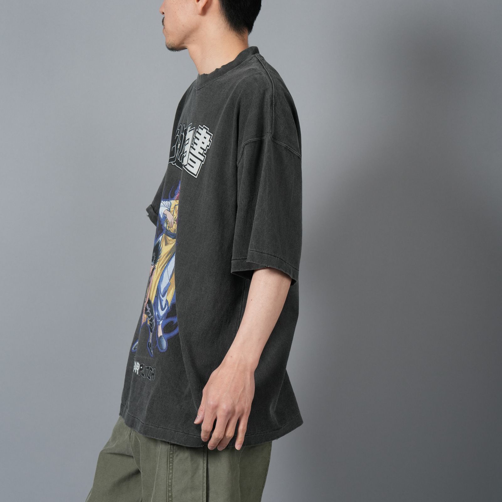 【ラスト1点】[幽遊白書]  TYUM24AM003 / S/S T-Shirt (KURAMA/HIEI) / Tシャツ (ブラック)