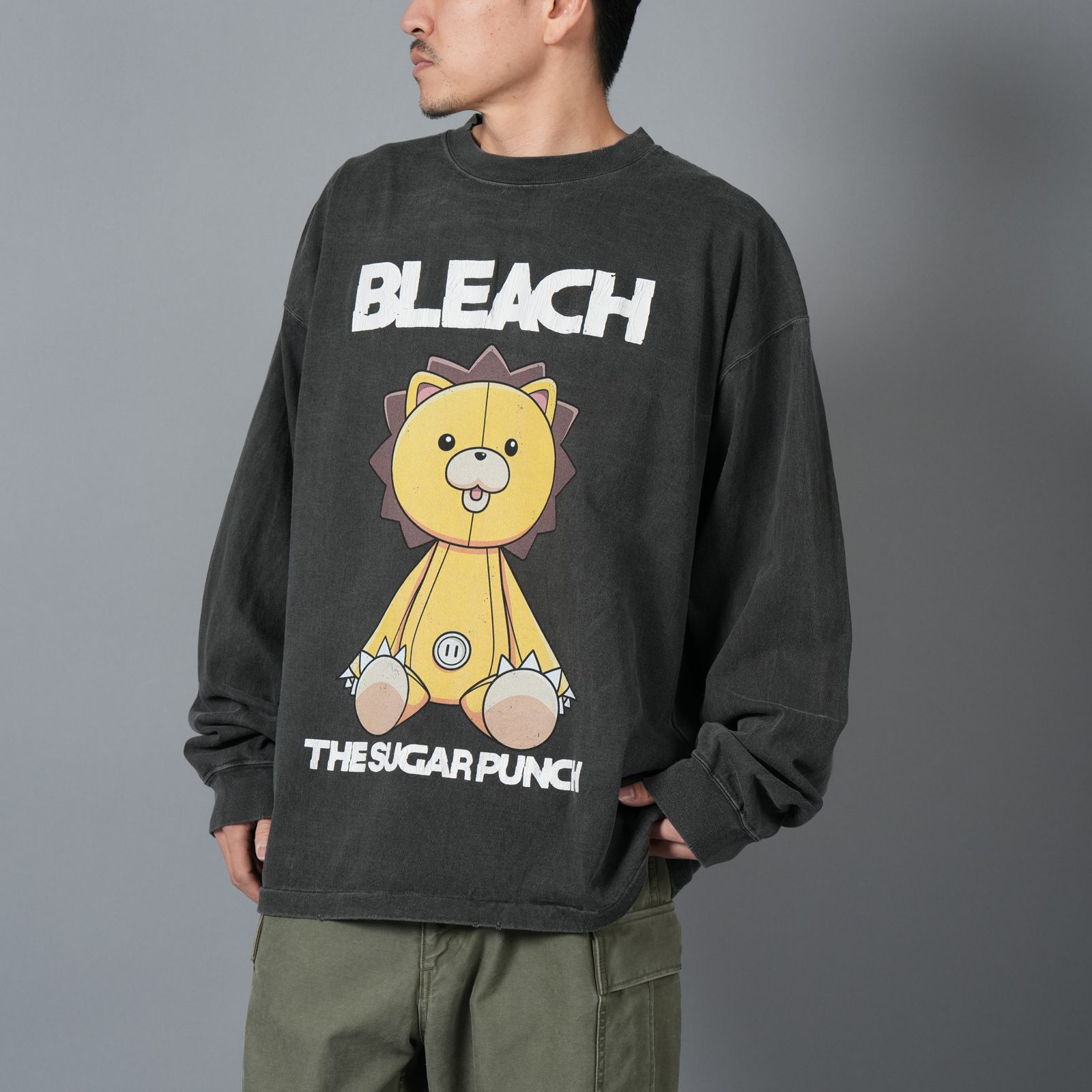 【国内買付】THE SUGAR PUNCH x BLEACH L/S ロゴ コラボ ロンT 国内買付】THE SUGAR PUNCH x BLEACH L/S ロゴ コラボ ロンT