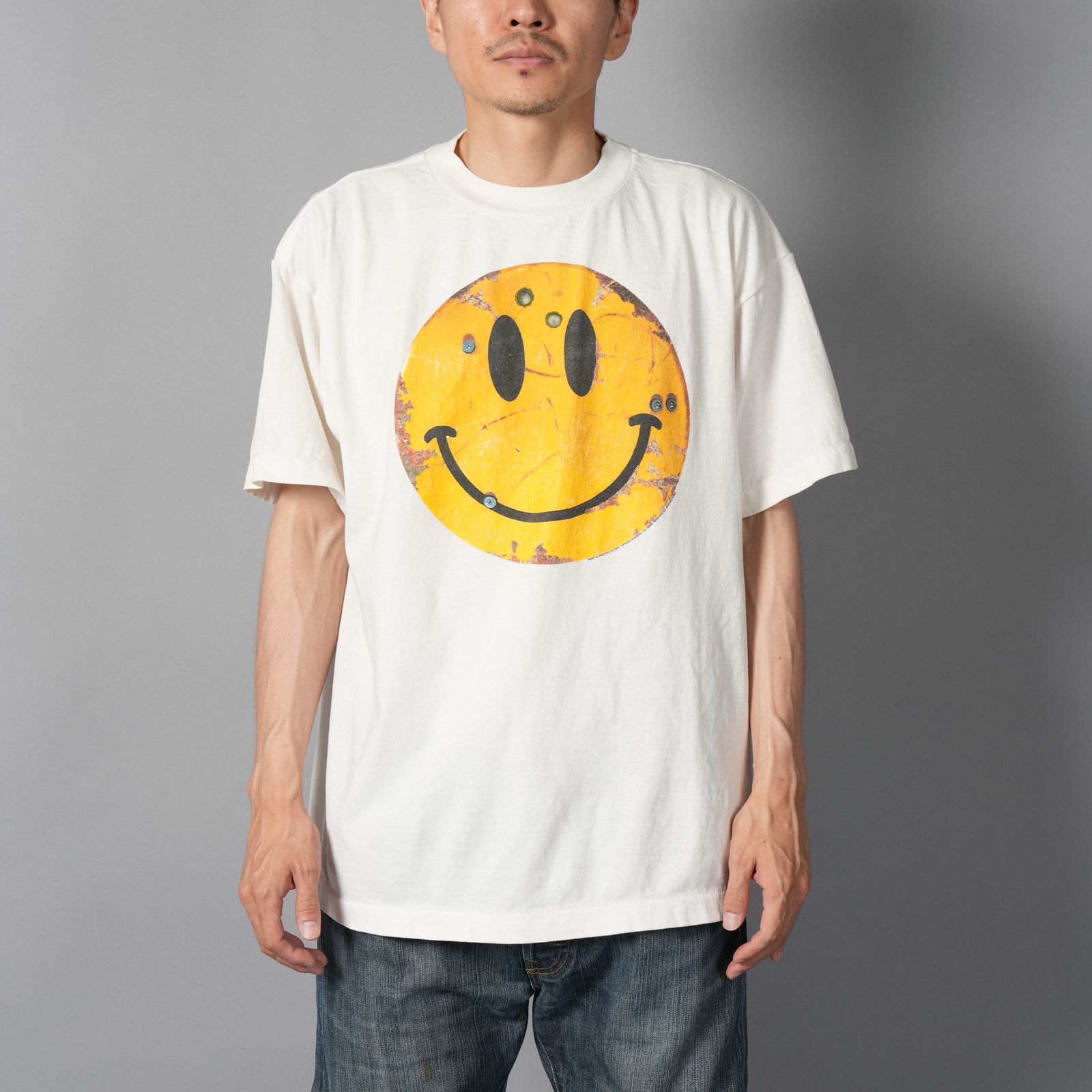 【ラスト1点】【コラボ】SM-HR1-0000-C02 / KLF_SS TEE / SMILE / WHITE / Tシャツ (ホワイト)