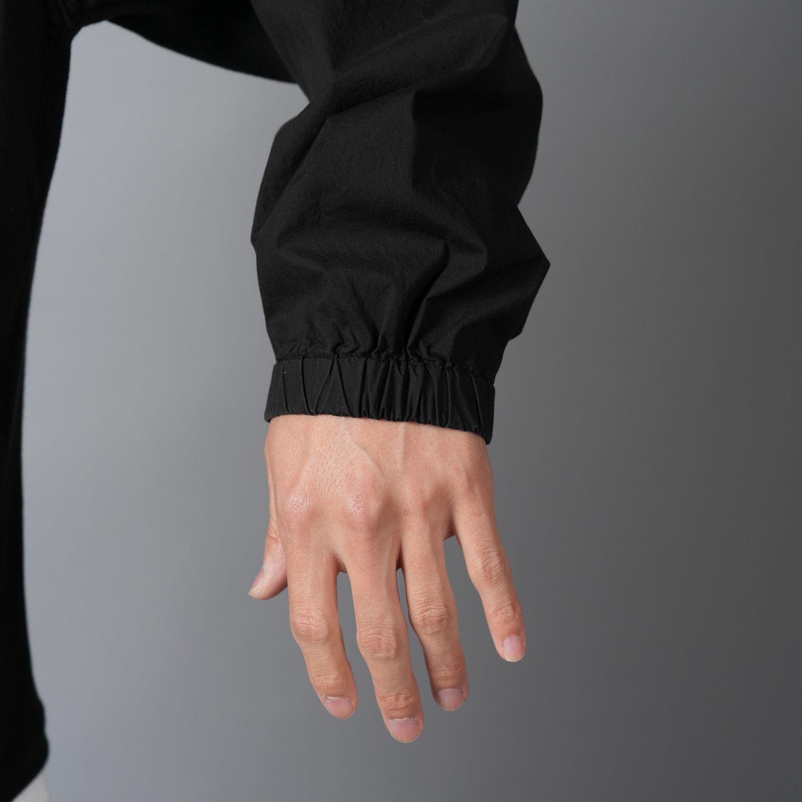 6100044 STRETCH COTTON TELA 'PARACADUTE' / トラックジャケット (ブラック)