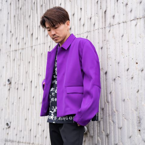 鮮やかなカラーリングが印象的なのEXPERIMENTAL CUTTING SHORT JACKET
