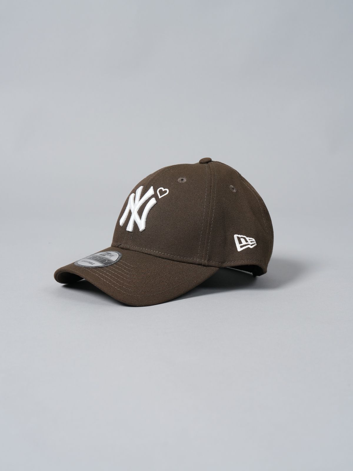 【限定】9 FORTY Yankees Heart Embroidery Cap / ベスボールキャップ (ホワイト/ネイビー) - ONE  SIZE(調整可能)