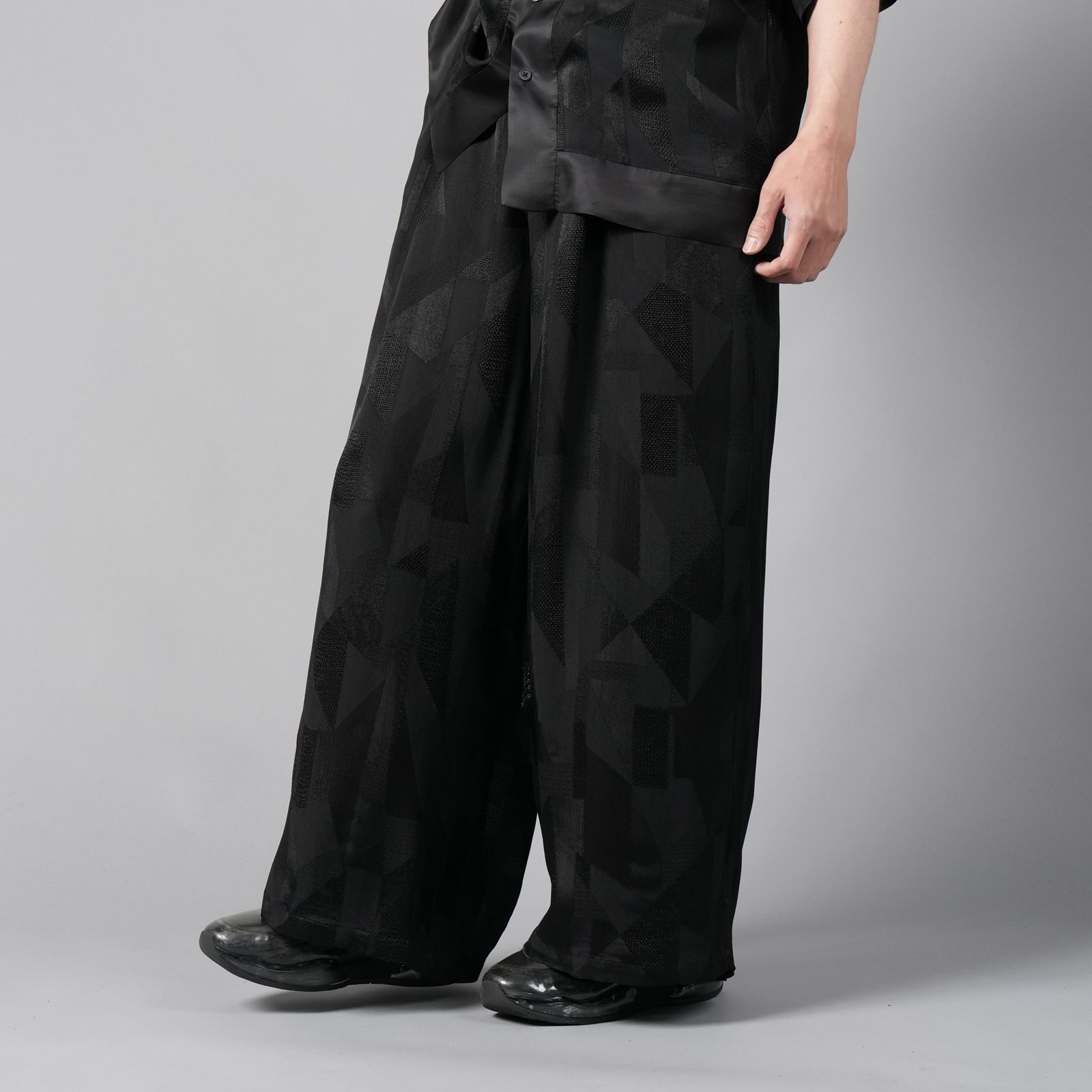 【ラスト1点】RAYON CUPRA TROUSERS / レーヨン キュプラ トラウザーズ (ブラック)