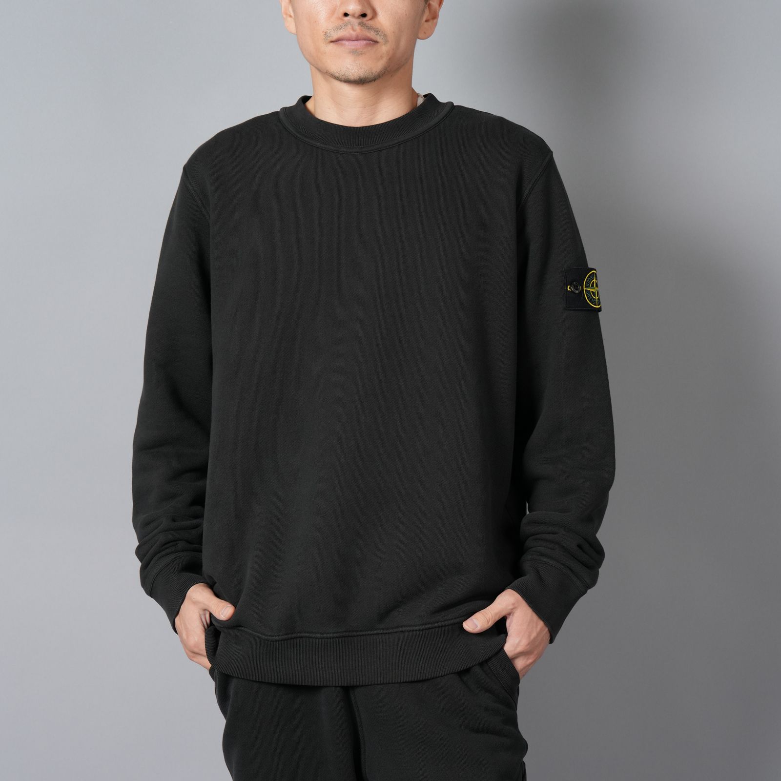 STONE ISLAND】ストーンアイランド定番人気「スウェット (トレーナー)・パンツ」商品一覧 | Confidence