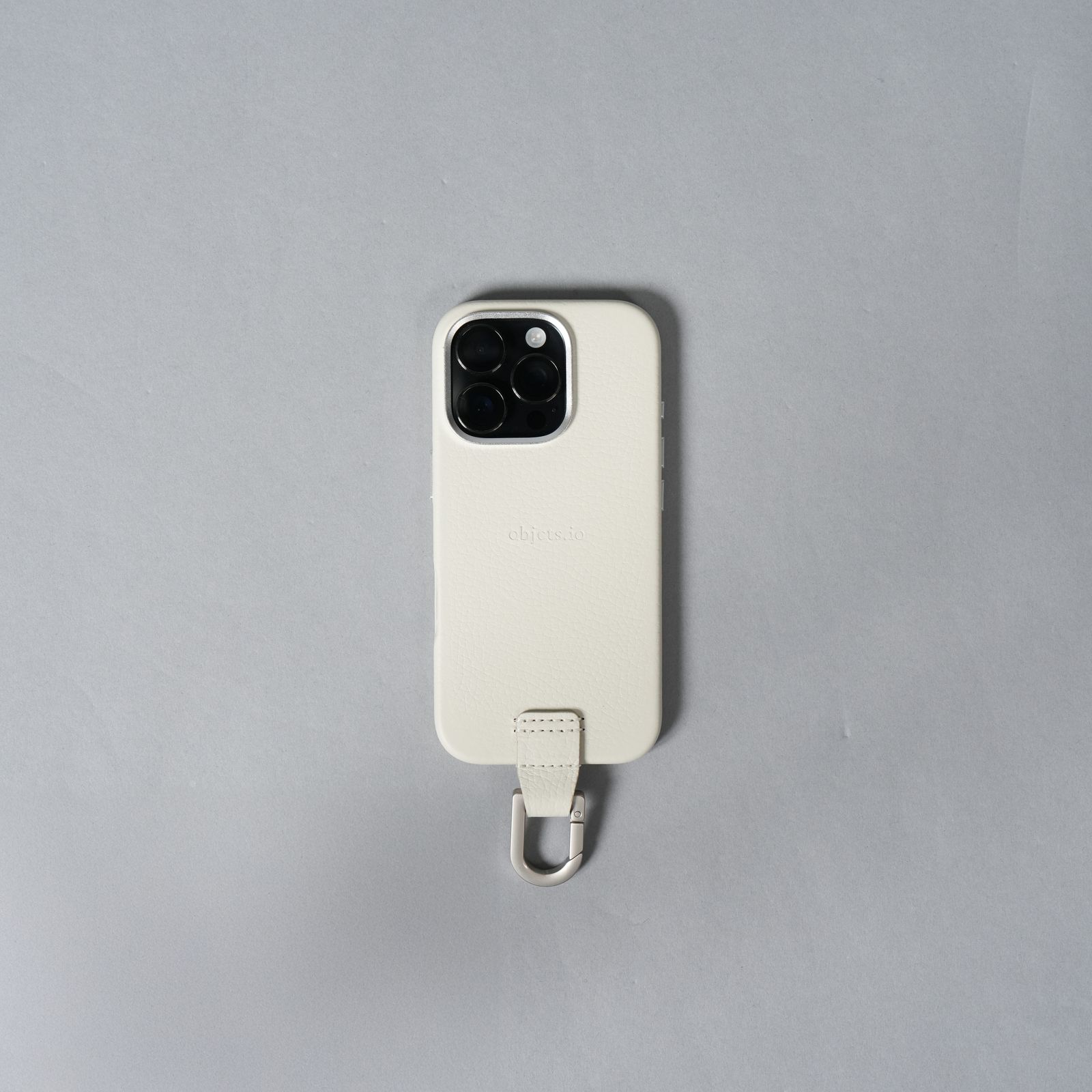 カラビナ付 iPhoneケース - iPhone 14/15/16対応 – objcts.io