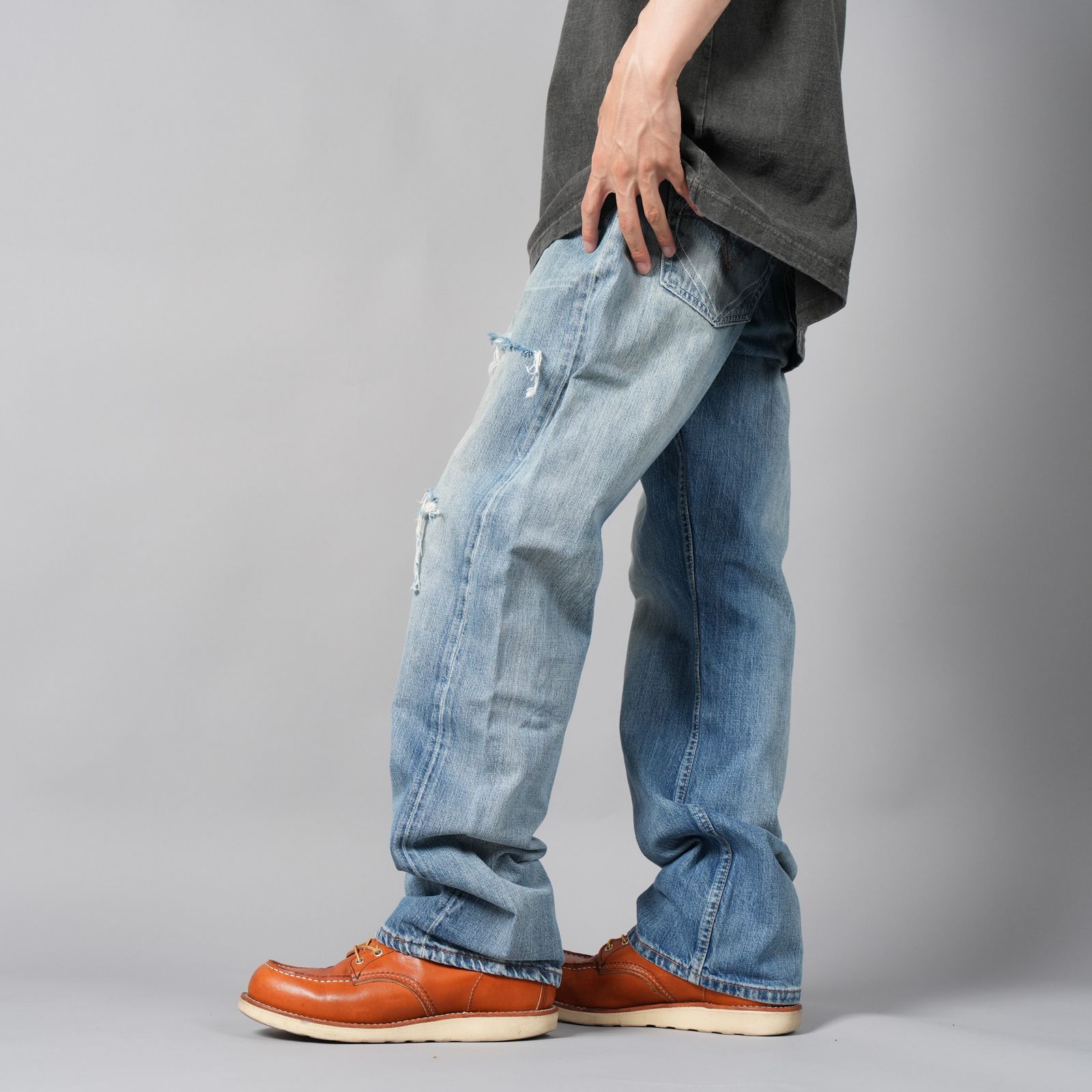 BASICKS x Vintage Levi's Heart Pocket Damage Denim / ハートポケットダメージデニム [34インチ] (ブルー)