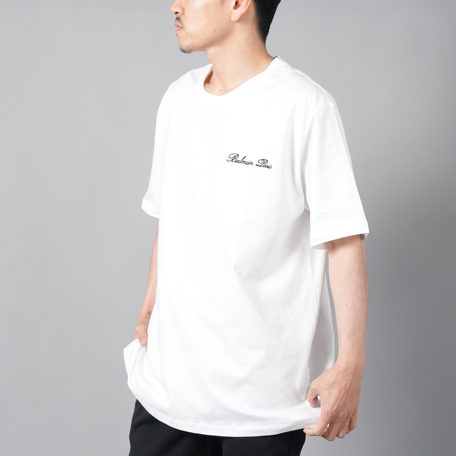 BALMAIN - 【ラスト1点】 BALMAIN SIGNATURE EMBDRY T-SHIRT-BULKY / バルマン シグニチャー  エンブロイダリー Tシャツ [バルキーフィット] (ブラック) | Confidence