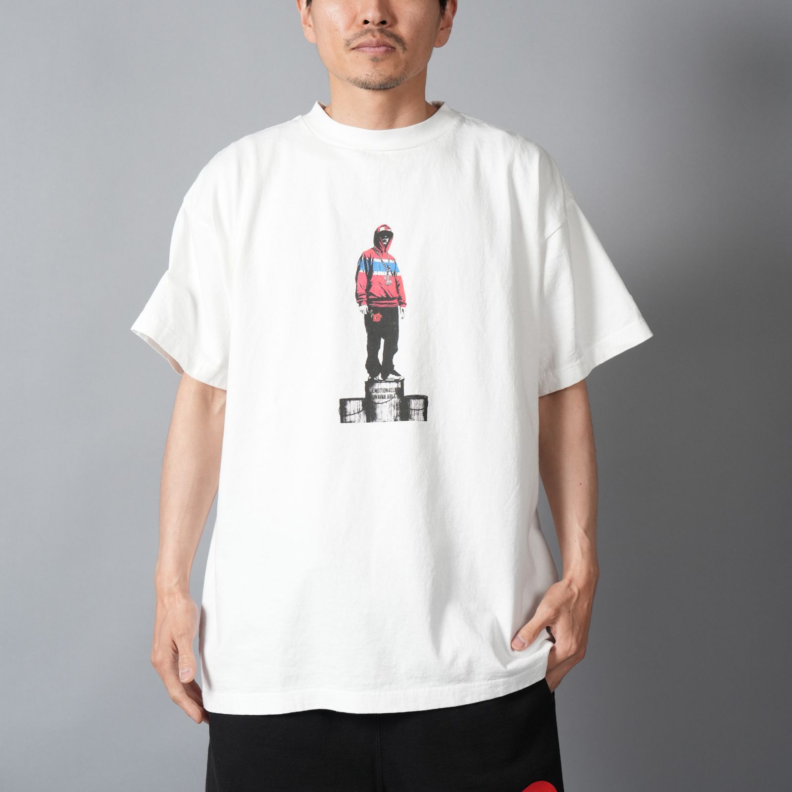 【残りわずか】【コラボ】EU-MK8-0000-C34 / EU DK STAND SS TEE / WHITE / Tシャツ (ホワイト)