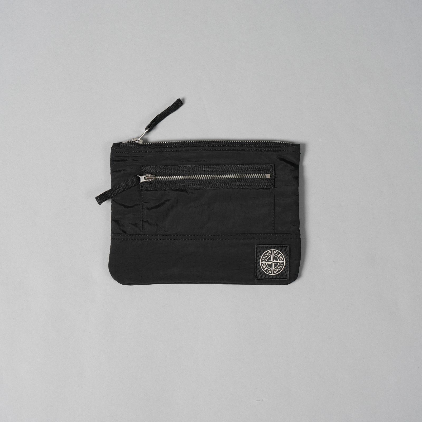 【送料込】STONE  コーティング ナイロン ポーチバッグ STONE ISLAND (ストーンアイランド) ナイロン ロゴ刺繍 ポーチ