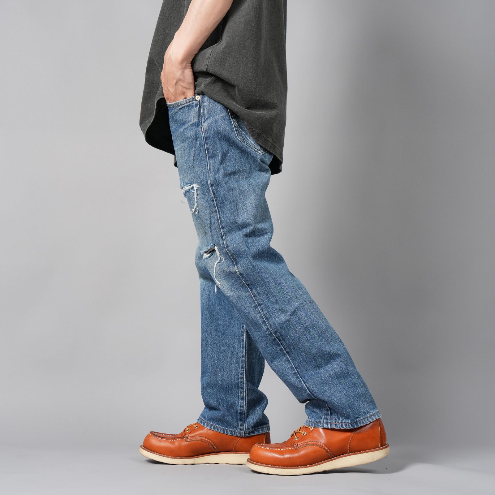 BASICKS x Vintage Levi's Heart Pocket Damage Denim / ハートポケットダメージデニム [32インチ] (ブルー)