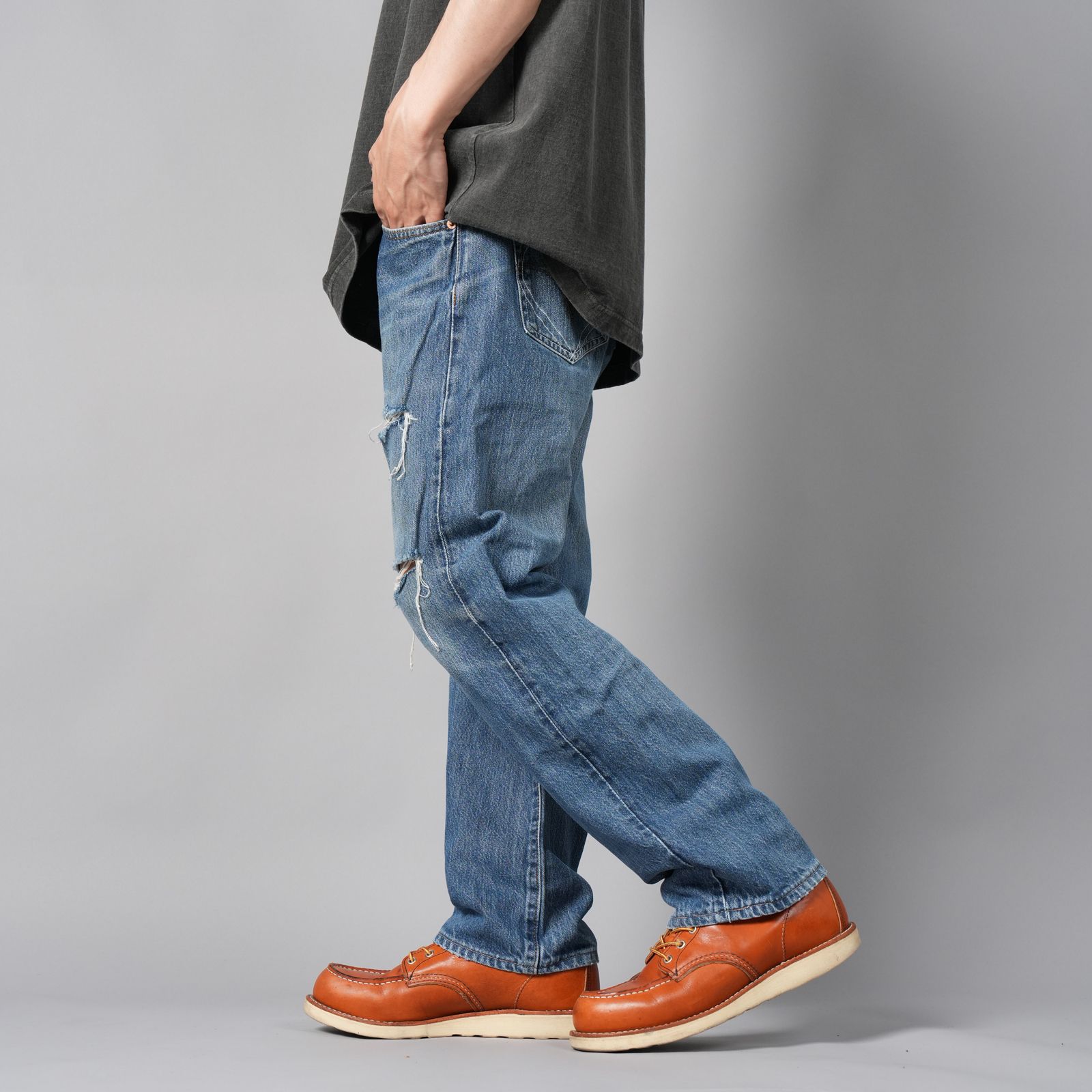BASICKS x Vintage Levi's Heart Pocket Damage Denim / ハートポケットダメージデニム [32インチ] (ブルー)