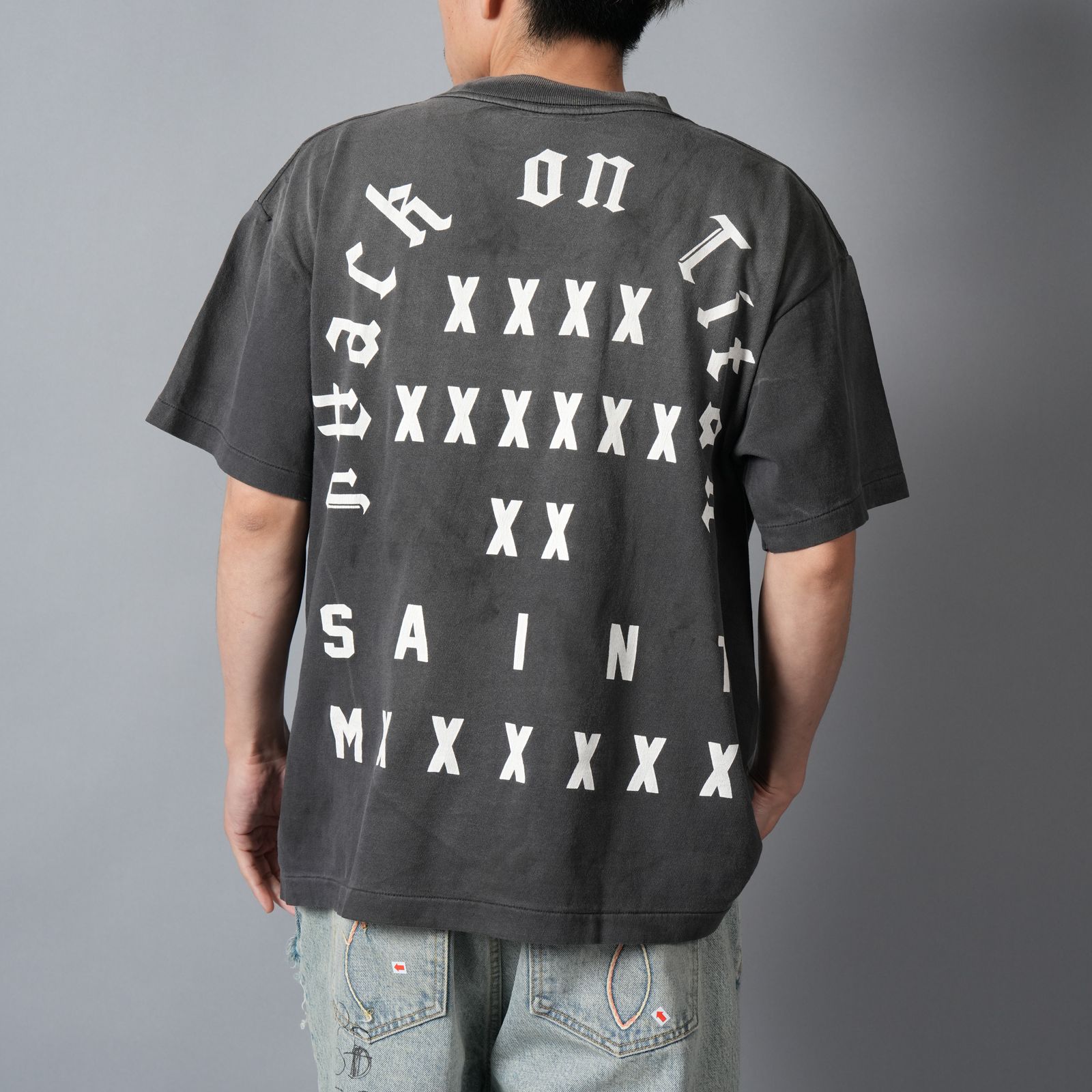 【ラスト1点】【コラボ】SM-MK8-0000-C77 / AOT_SS TEE / ATTACK ON TITAN BLK / Tシャツ (ブラック)