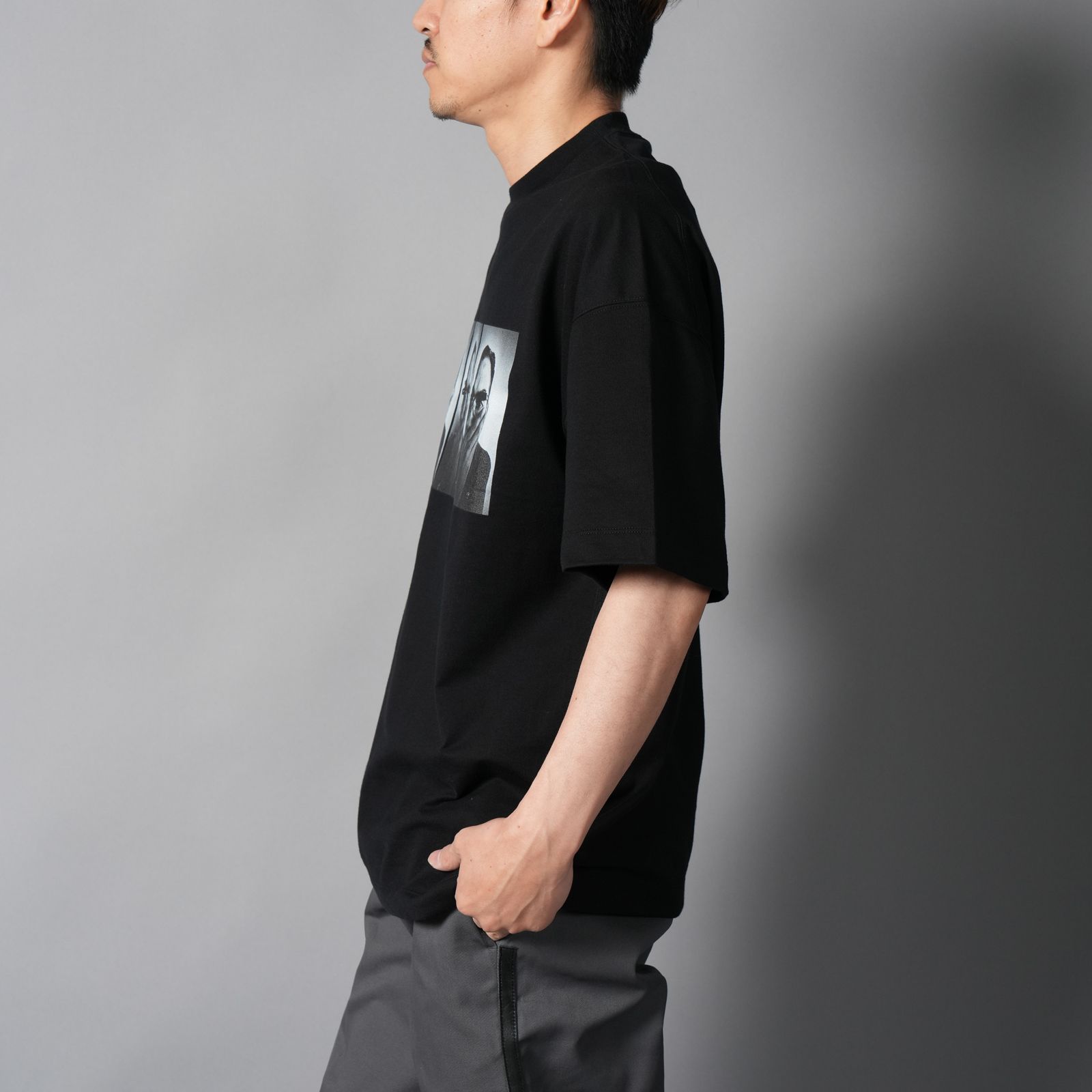 【YASUHIRO ISHIMOTO】T-SHIRT / Tシャツ(ブラック)