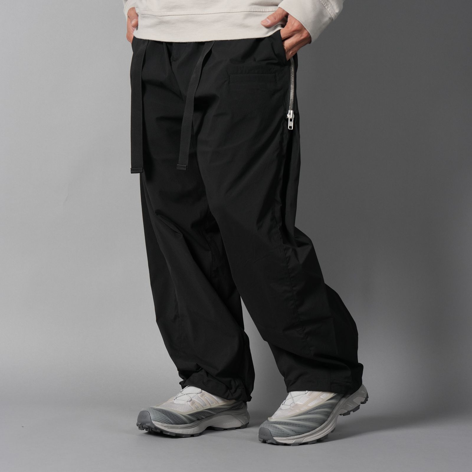 P63-E  / ENCAPSULATED NYLON DRAWCORD PANT [ストレートフィット](ブラック)