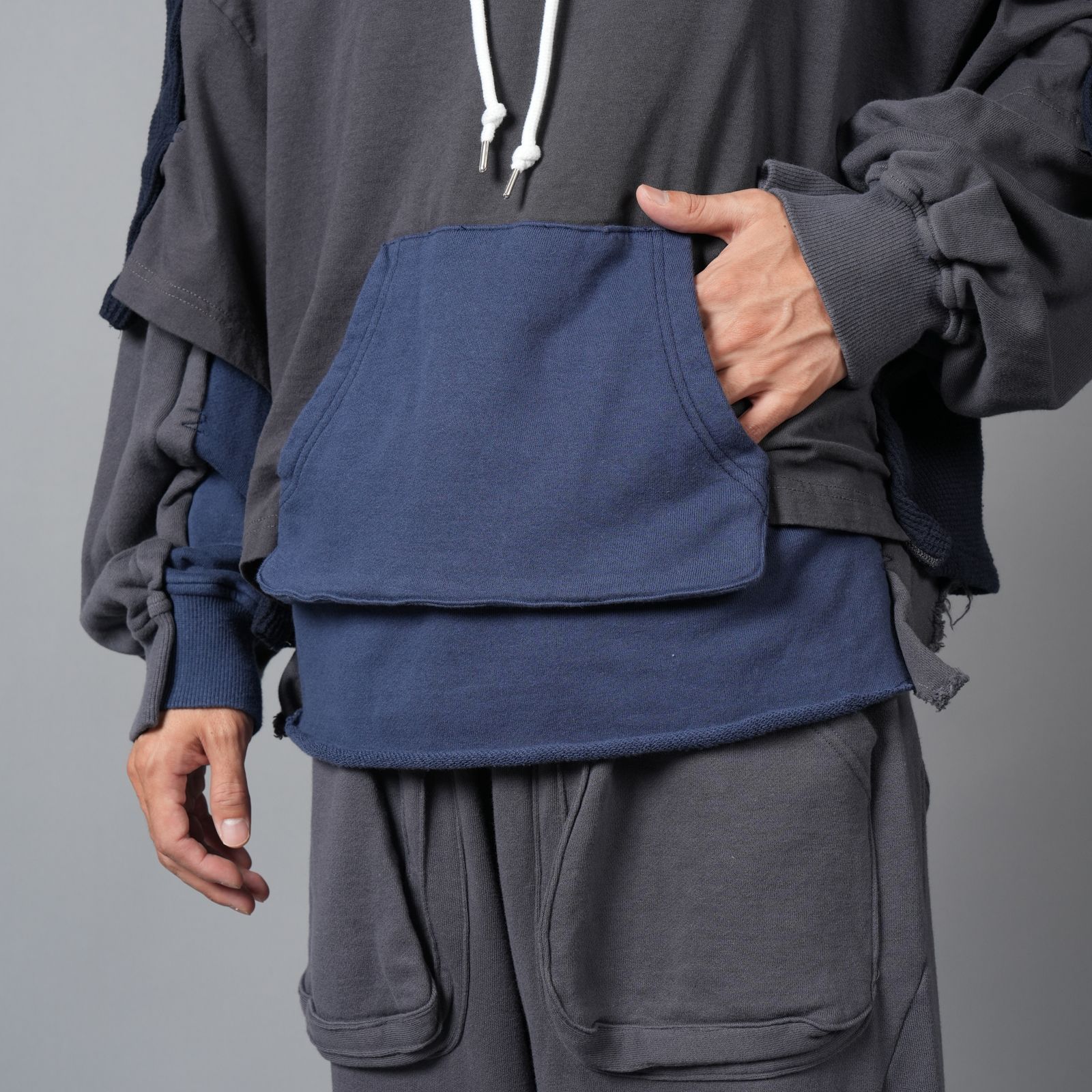 LAYERED HOODIE / レイヤードフーディー  (スモークグレー)