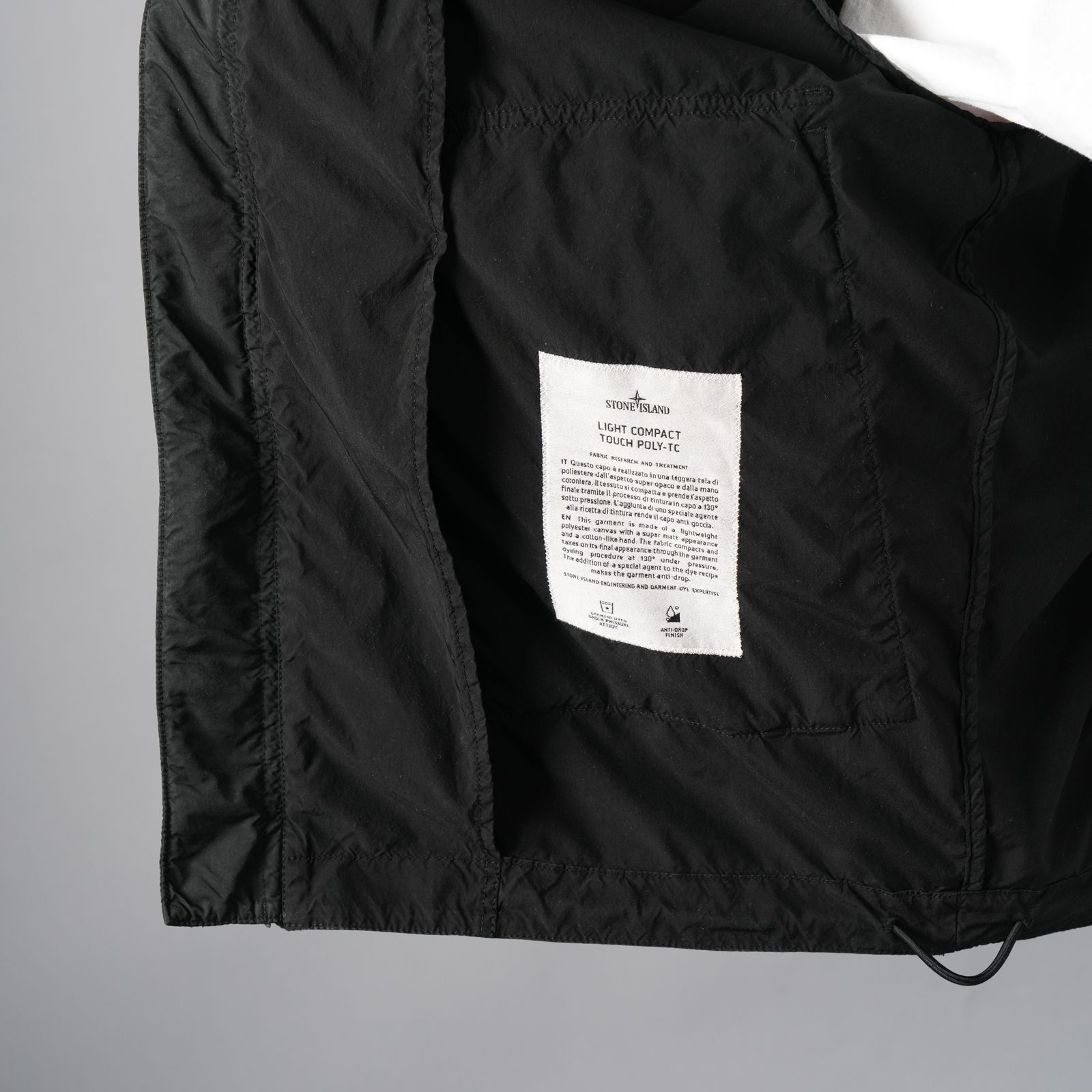 4100052 / Light Compact Touch Poly-TC Hooded Jacket / ジャケット (ブラック)