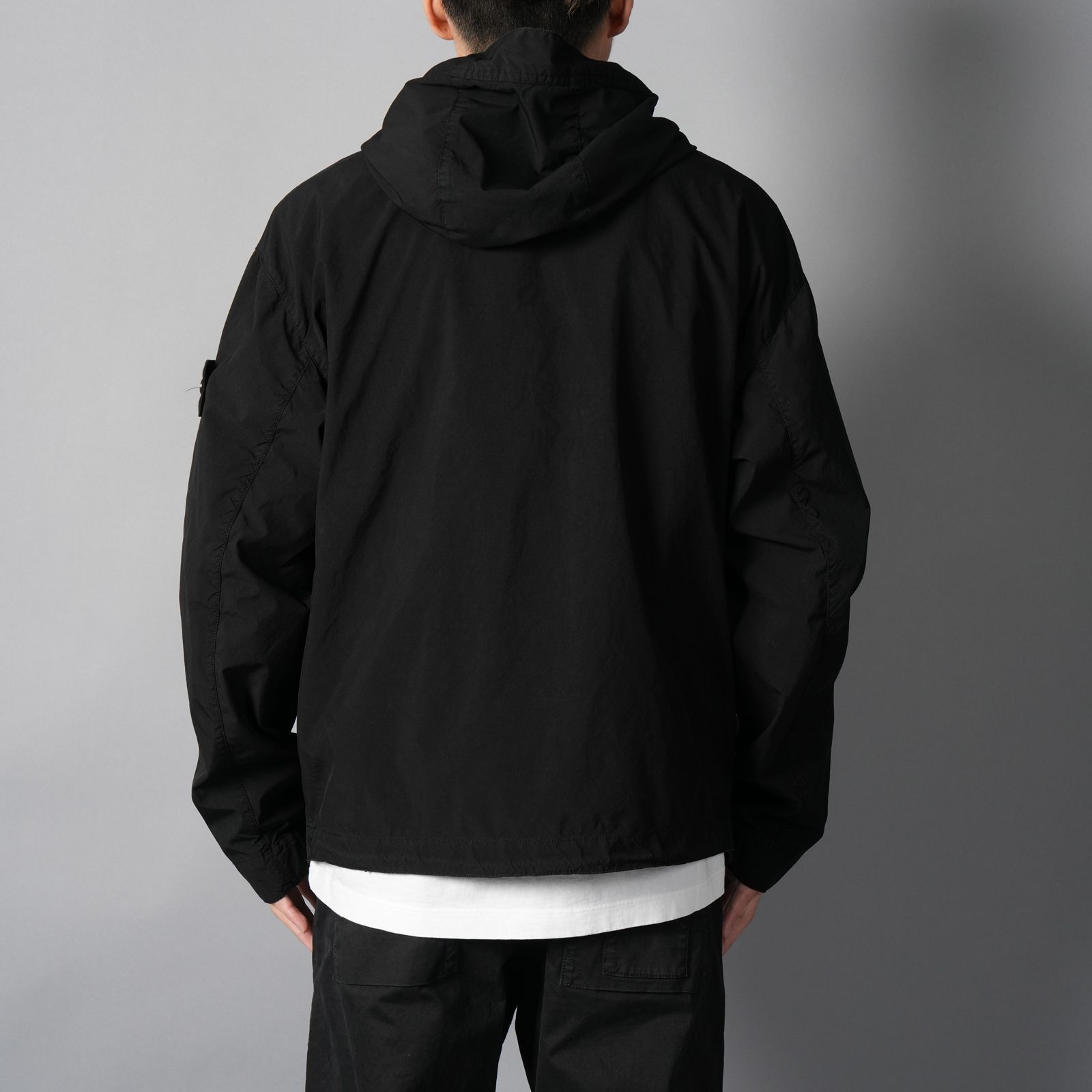 4100052 / Light Compact Touch Poly-TC Hooded Jacket / ジャケット (ブラック)