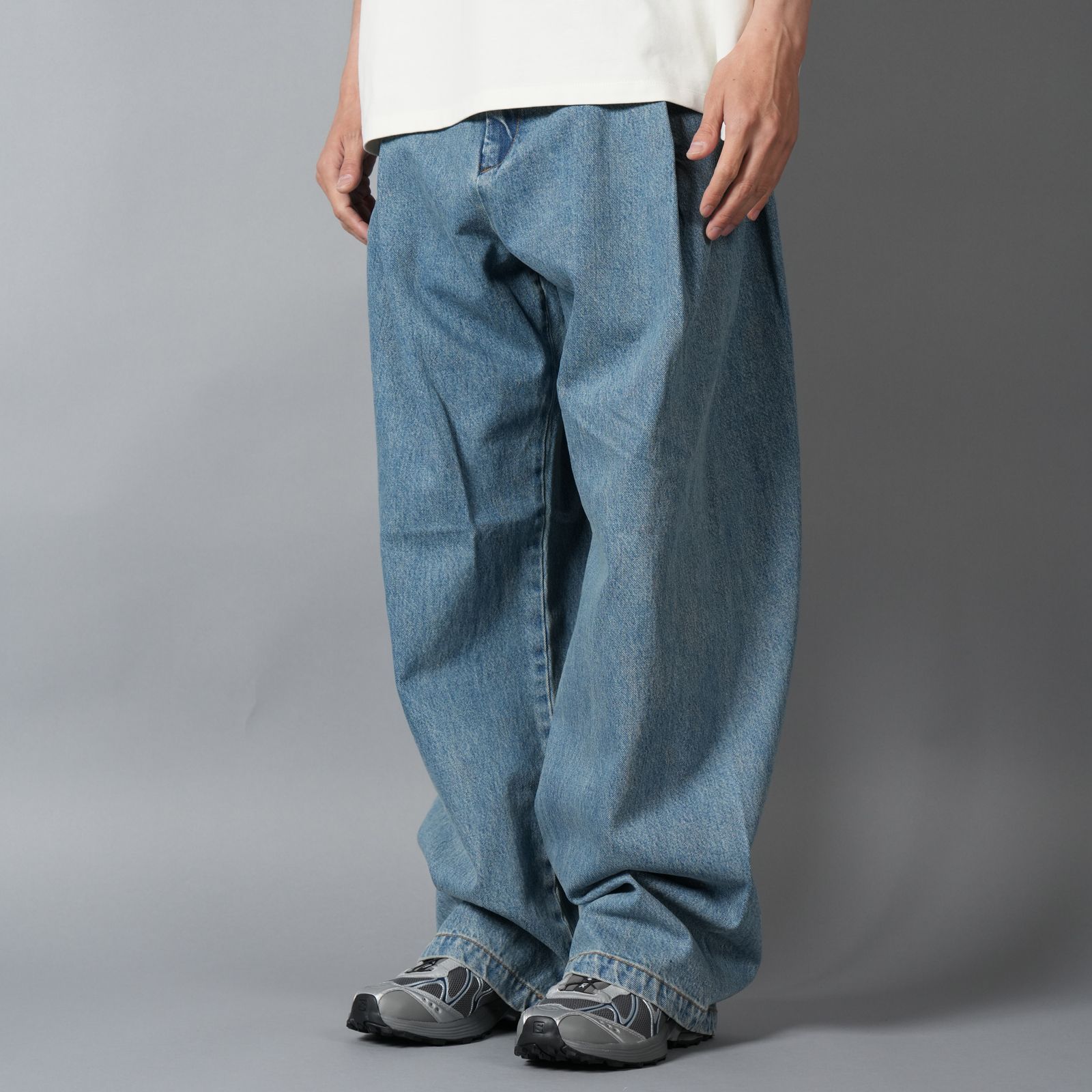 DENIM 410 BERMUDA JEANS / デニムパンツ (ヴィンテージタイブルーウォッシュ)