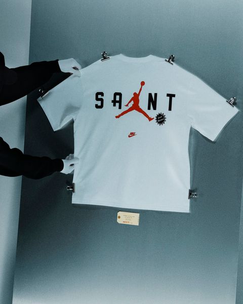 【コラボ】SM-MK8-0000-J07 / FV4716-100 / M J SM SS TEE / WHITE / Tシャツ (ホワイト)