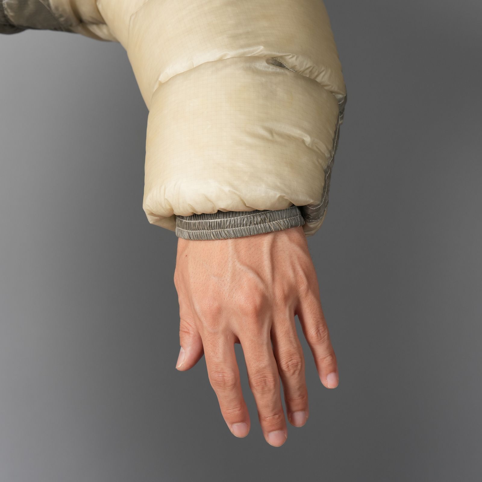 【残りわずか】D.D. SHELL HOODED DOWN JACKET / フーデッド ダウンジャケット (シルバーバーチ)