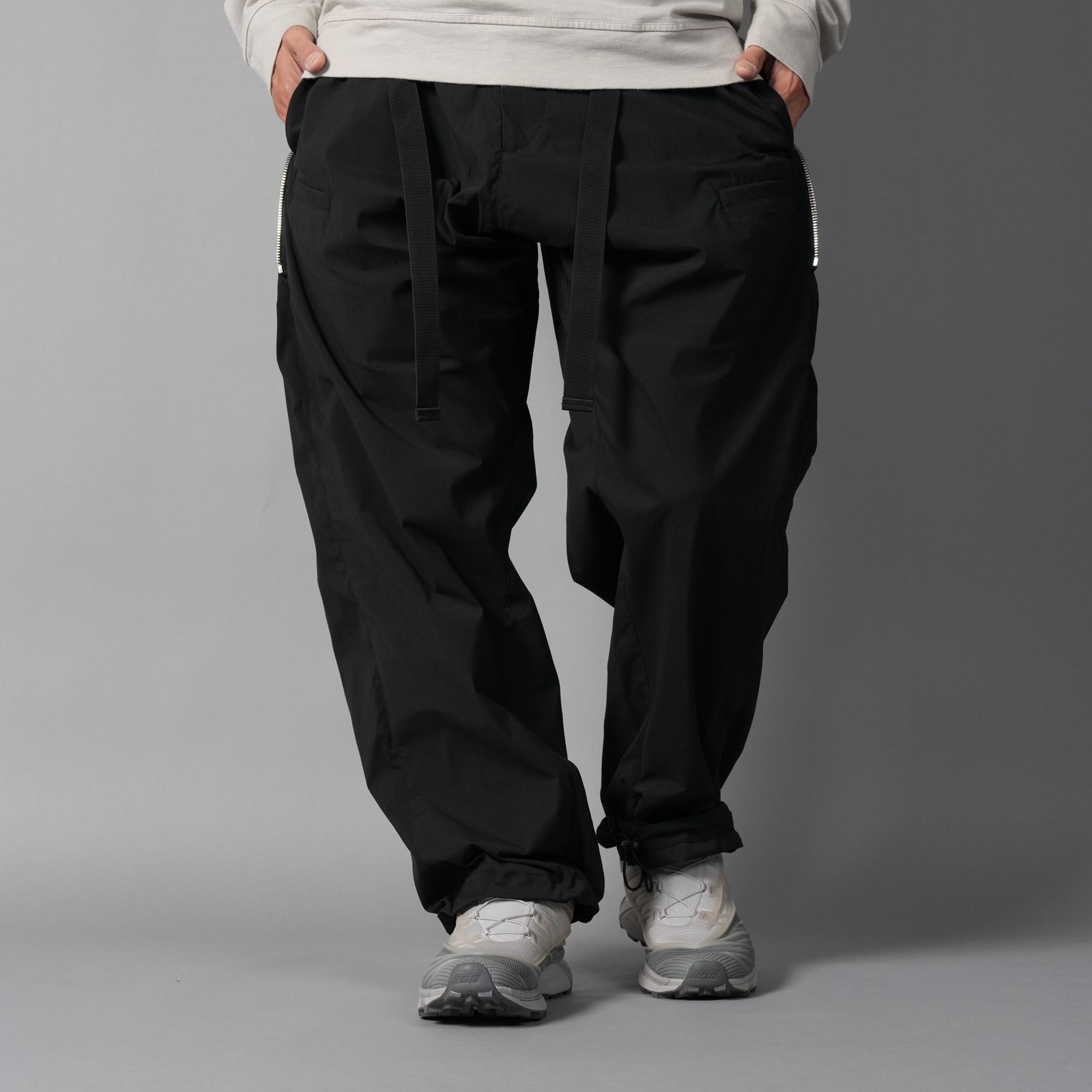 P63-E  / ENCAPSULATED NYLON DRAWCORD PANT [ストレートフィット](ブラック)