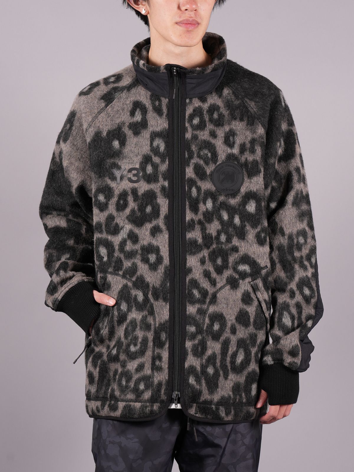 Y-3 - 【ラスト1点】 U LEOPARD FLEECE JACKET / ユニセックス レオパード フリースジャケット (ブラック) |  Confidence