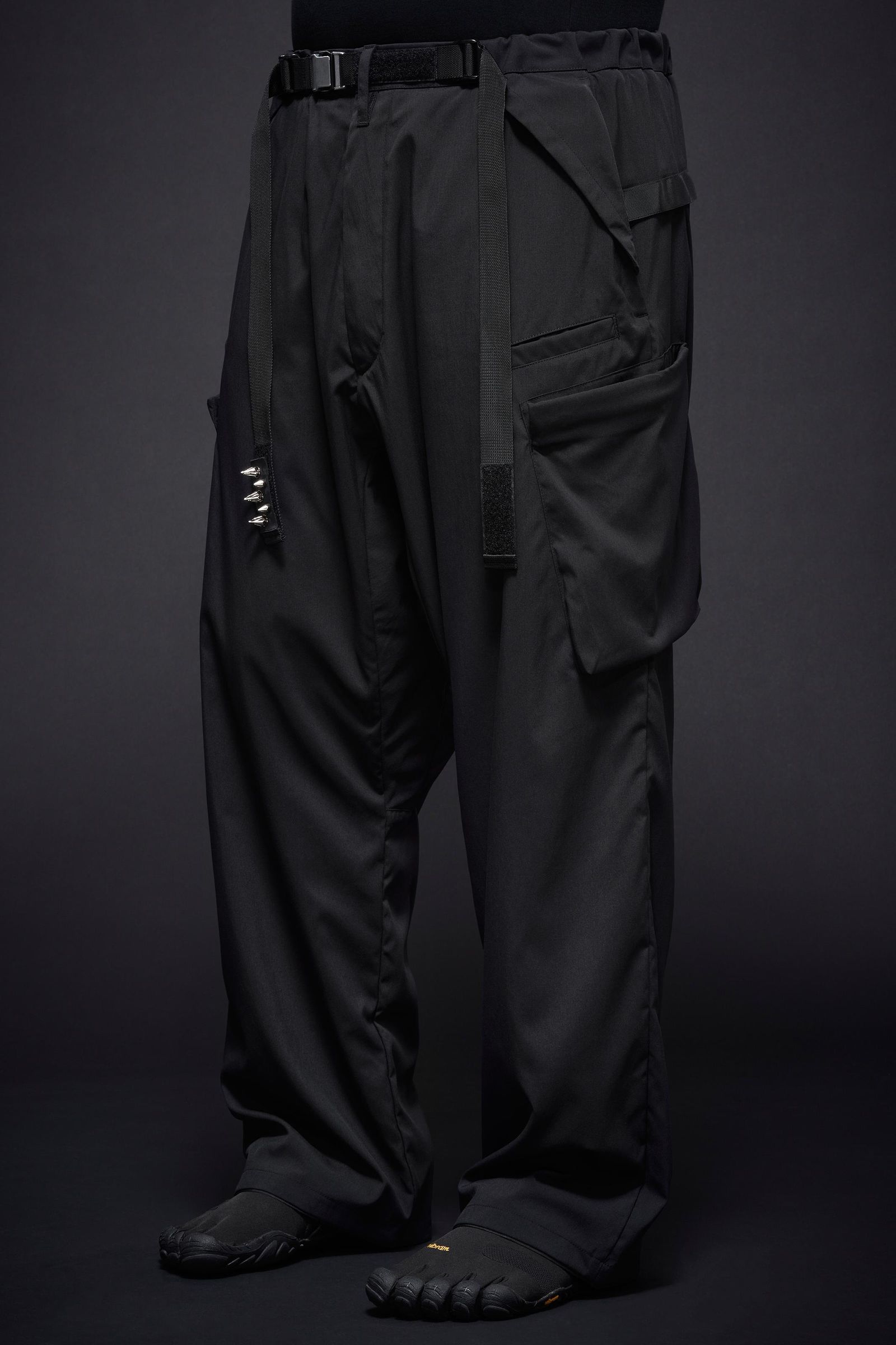 【ラスト1点】P55-M / Nylon Stretch Cargo Trouser / ナイロンストレッチ カーゴトラウザー / パンツ [ワイドフィット][ストレッチ入り] (ブラック)