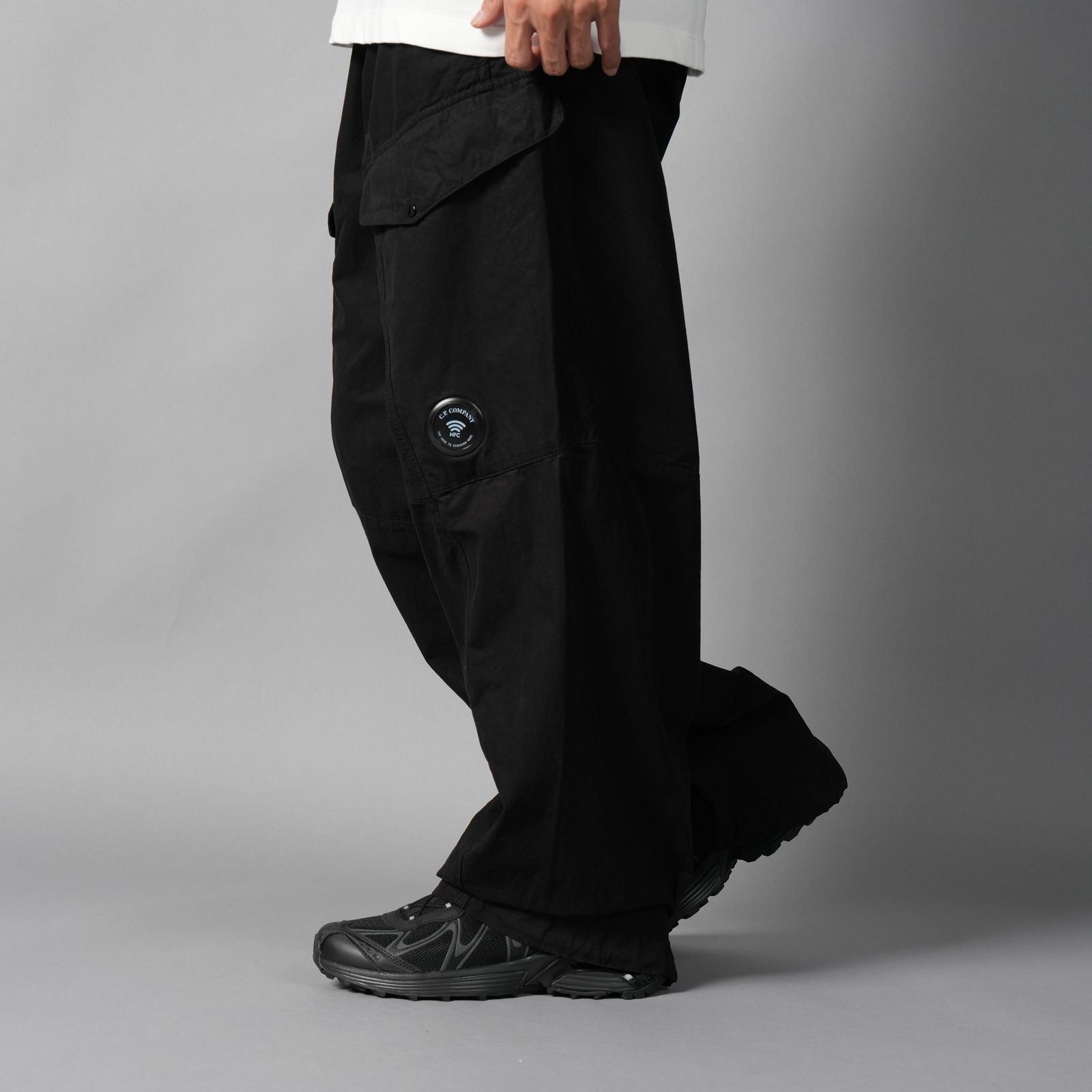 MICROREPS BOXY LENS CARGO PANTS / カーゴパンツ (ブラック)