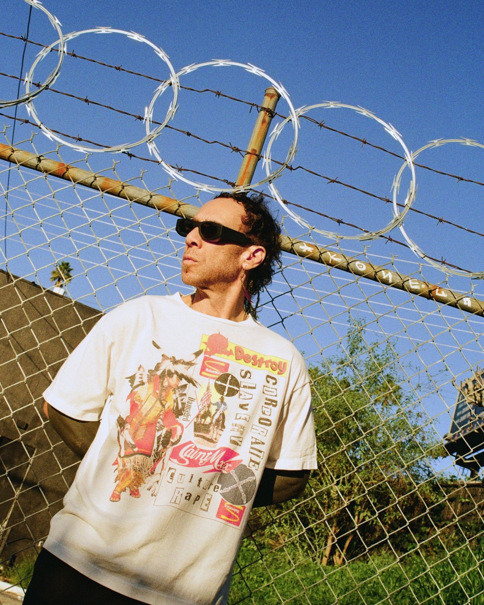 【コラボ】SM-MK8-0000-C03 / JR_SS T-SHIRT / DESTROY / WHITE / Tシャツ(ホワイト)