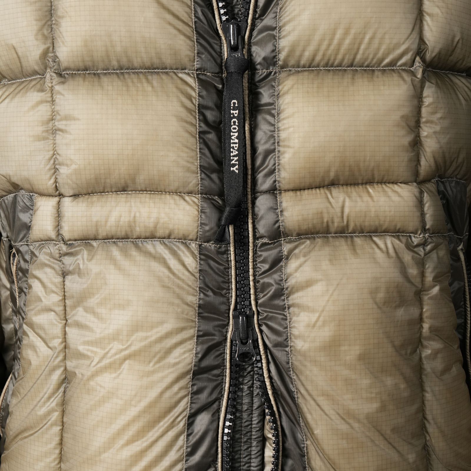 【残りわずか】D.D. SHELL HOODED DOWN JACKET / フーデッド ダウンジャケット (フォールンロック)