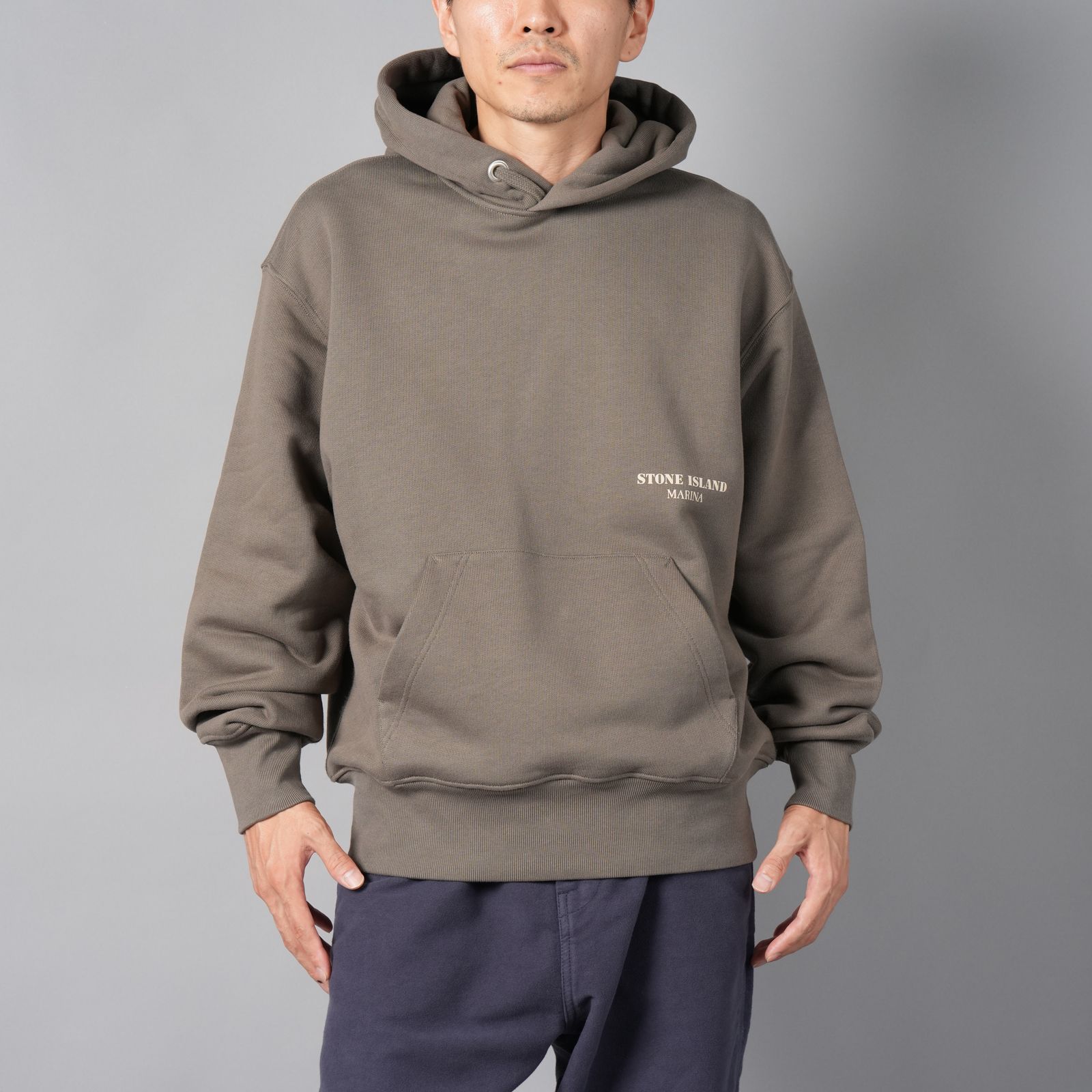 STONE ISLAND - 638X5 COTTON FLEECE_STONE ISLAND MARINA / コットンフリース / パーカー  (ウォルナットブラウン) | Confidence