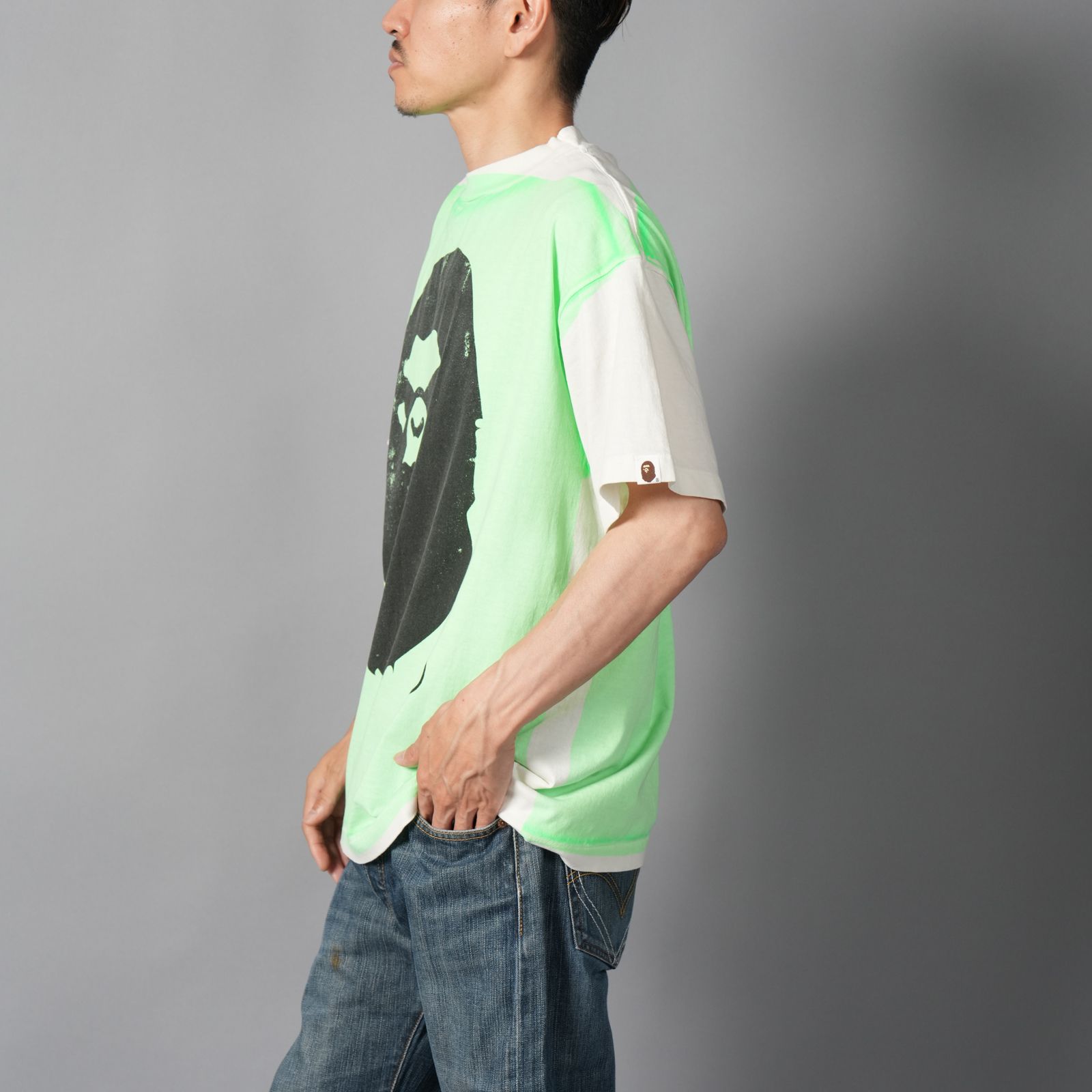 【残りわずか】【コラボ】SM-HR1-0000-C34 / BAPE_SS TEE / HANDPRINT / Tシャツ (ホワイト/グリーン)