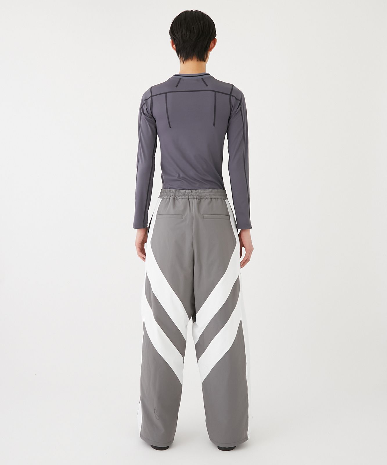 CHEVRON PUFFER NYLON TROUSER / ナイロントラウザー (グレー/ホワイト)