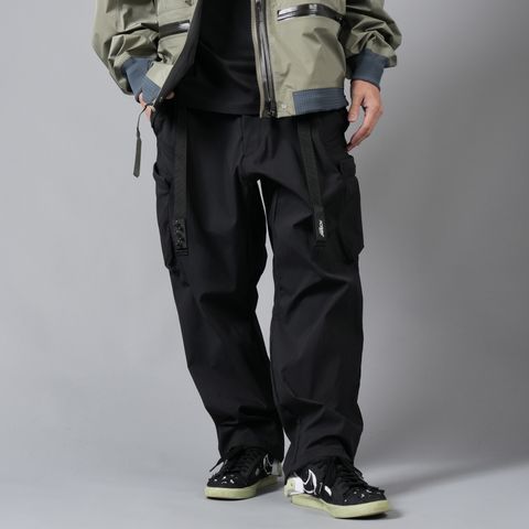 【ラスト1点】P55-M / Nylon Stretch Cargo Trouser / ナイロンストレッチ カーゴトラウザー / パンツ [ワイドフィット][ストレッチ入り] (ブラック)