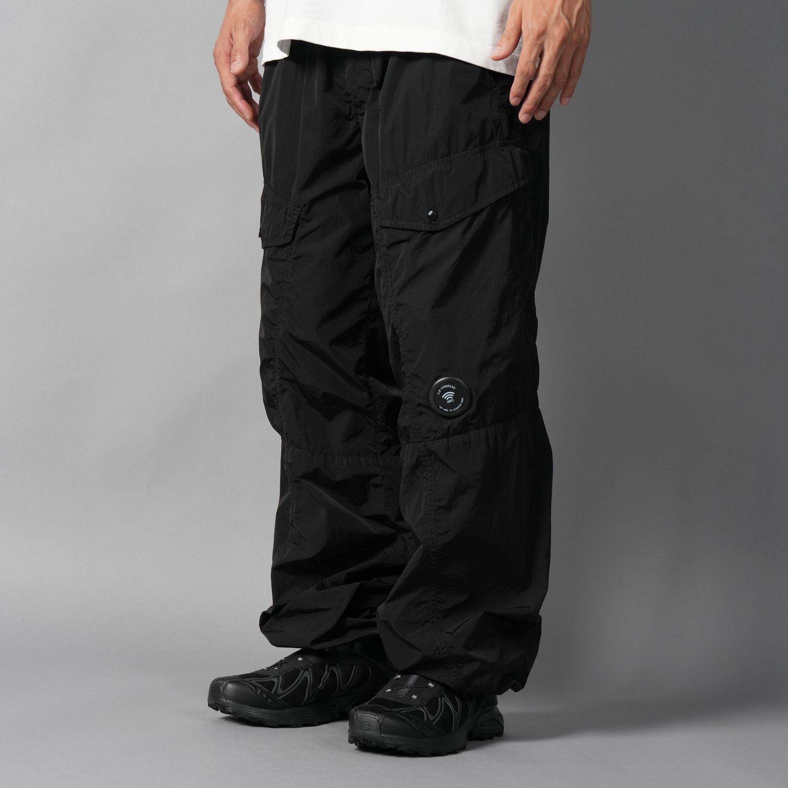 【残りわずか】CHROME-R BOXY SEAMLESS CARGO PANTA / カーゴパンツ (ブラック)