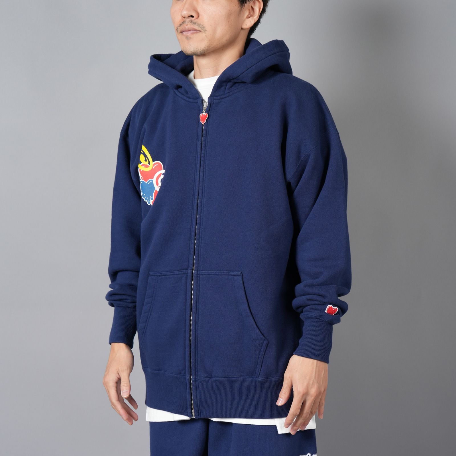 完売前に■EMOTIONALLY UNAVAILABLE■スクリプトロゴフーディー ziX5PUPUueAs.jpg?width=768