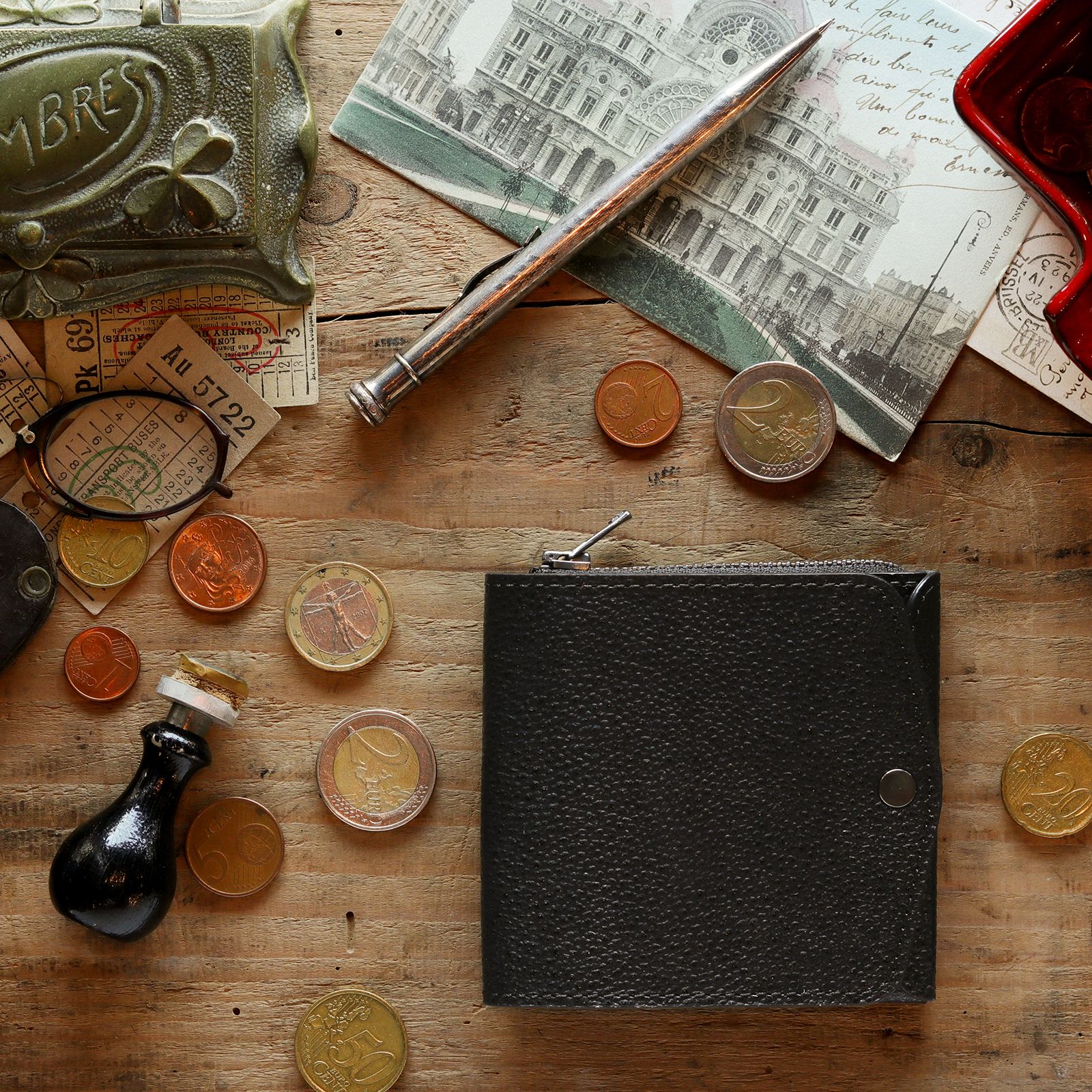 「小さく薄い財布SAKU ver.3 黒桟革」黒