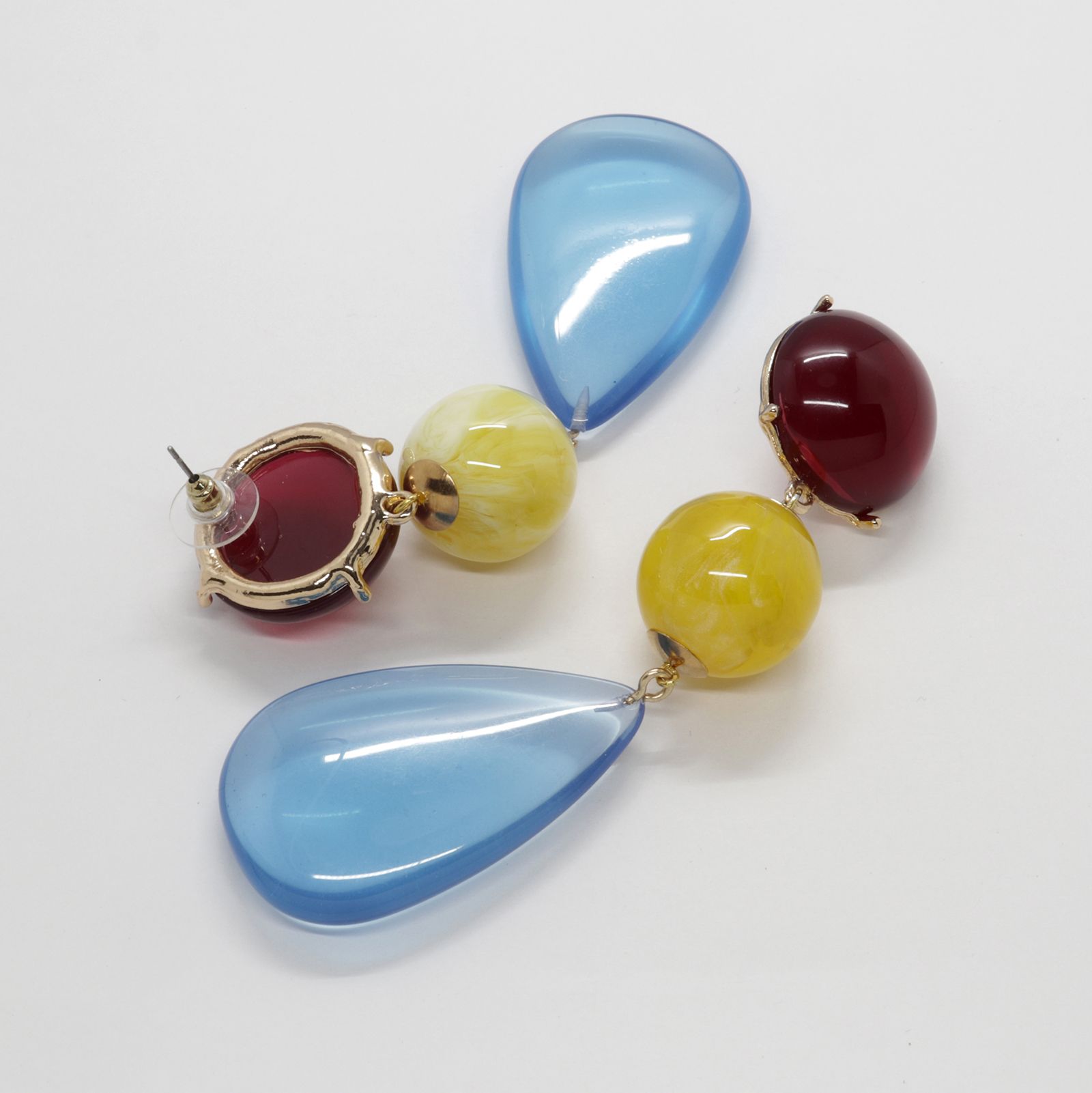 「トリプルシアードロップ」ピアス ブルー