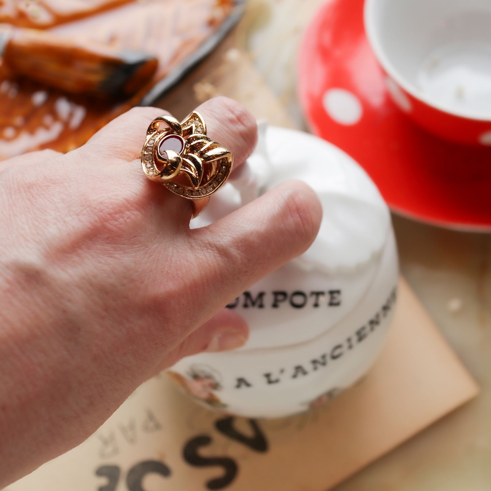 「ストリームラインフローラル」デッドストックリング イギリス