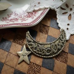 「クレセント&スイングスター」ブローチイタリア MOSCHINO