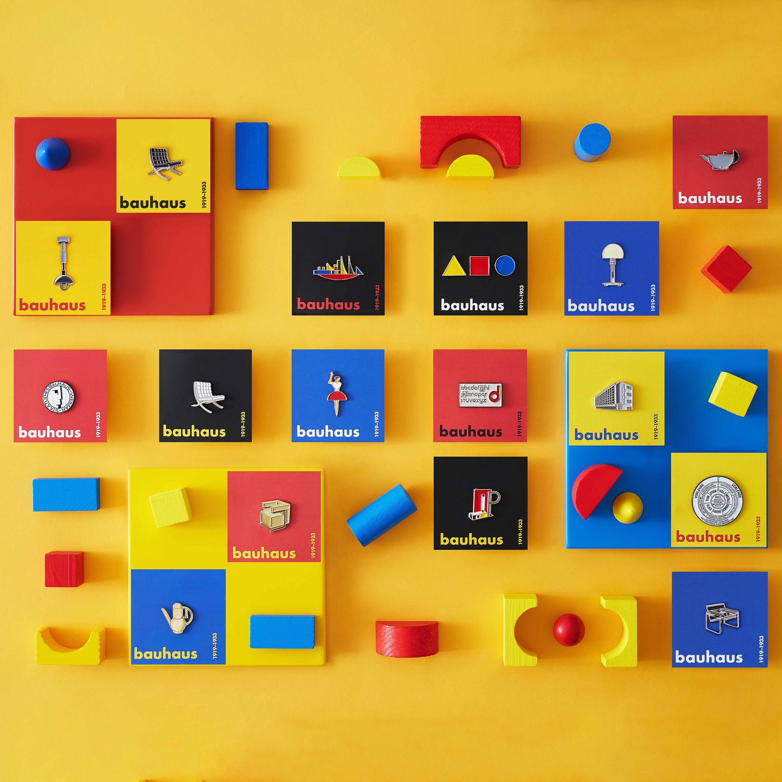 「Poster Last Things」ピンズ バウハウスコレクション