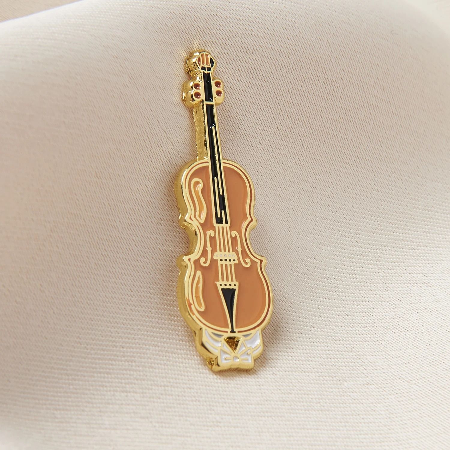 「Violin」ピンズ ルネ・マグリット