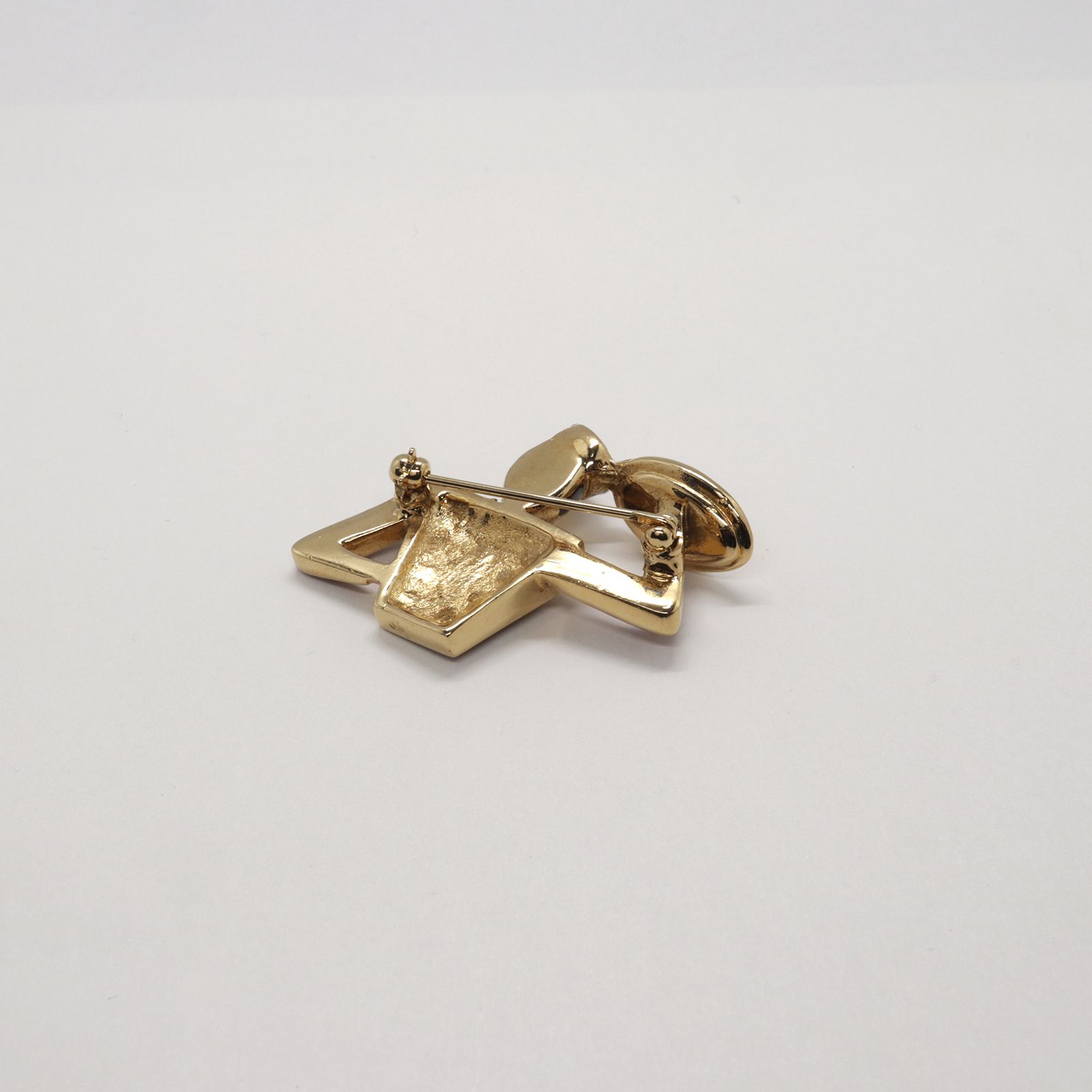 「ギャルソン」ブローチ ヨーロッパ