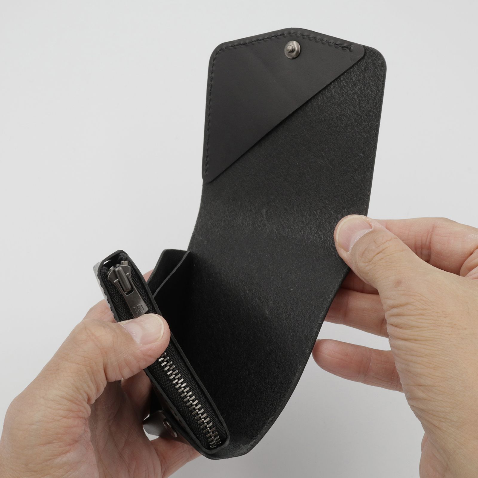 「小さく薄い財布SAKU ver.3 Buttero」black