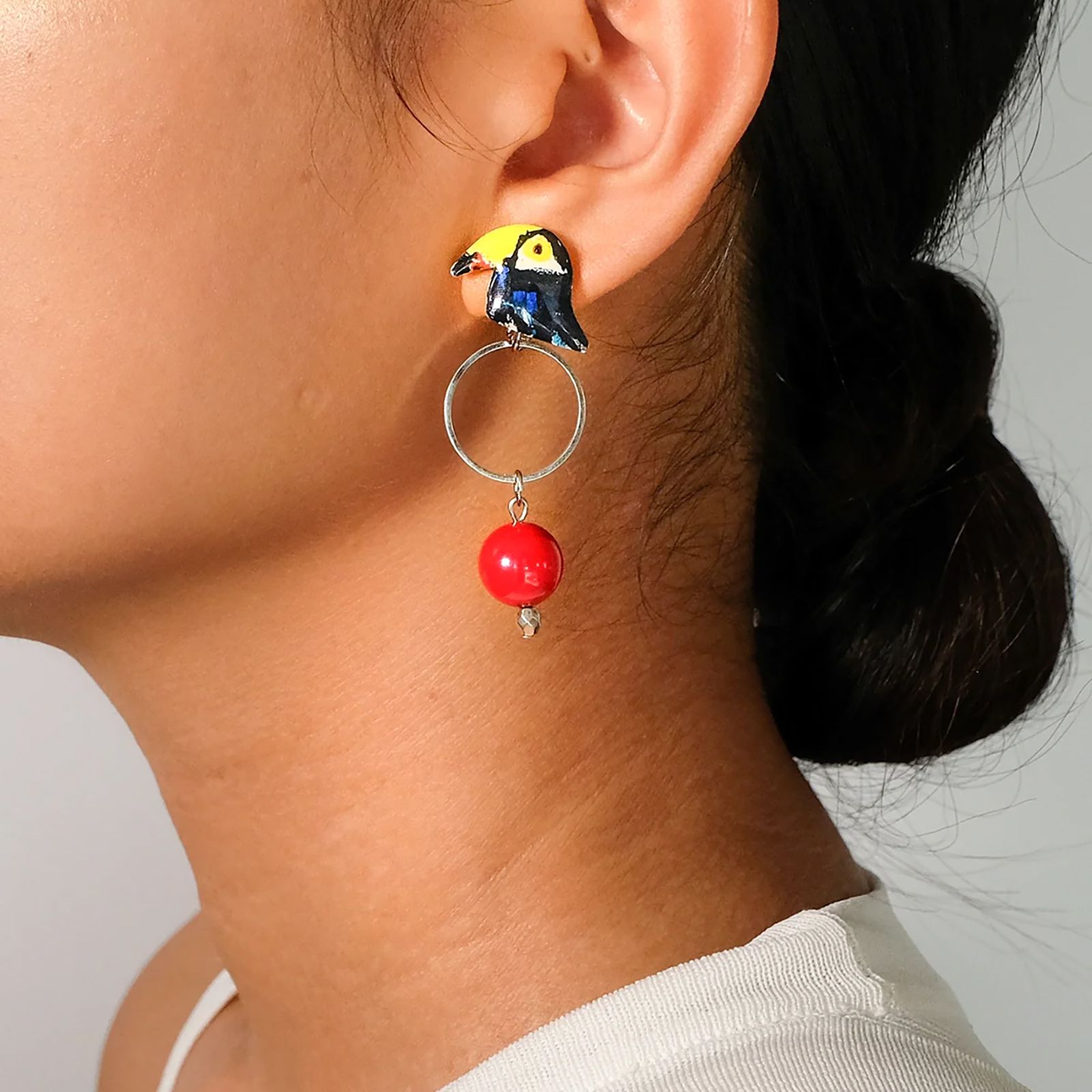 「Tocotoucan Holly Ring」イヤリング